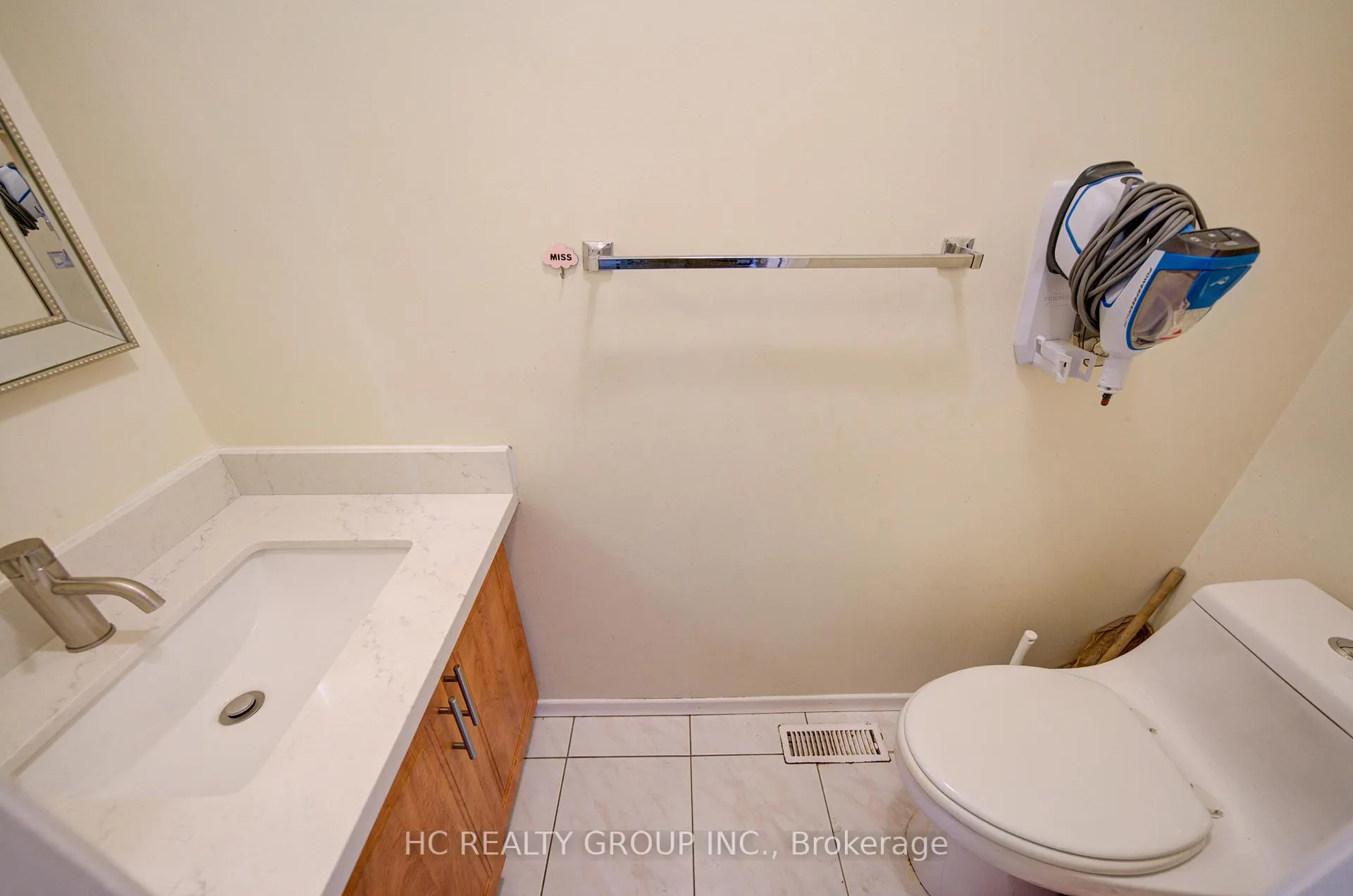 Photo 7 of 50 Lavron Court, Markham, Middlefield — HOMEH