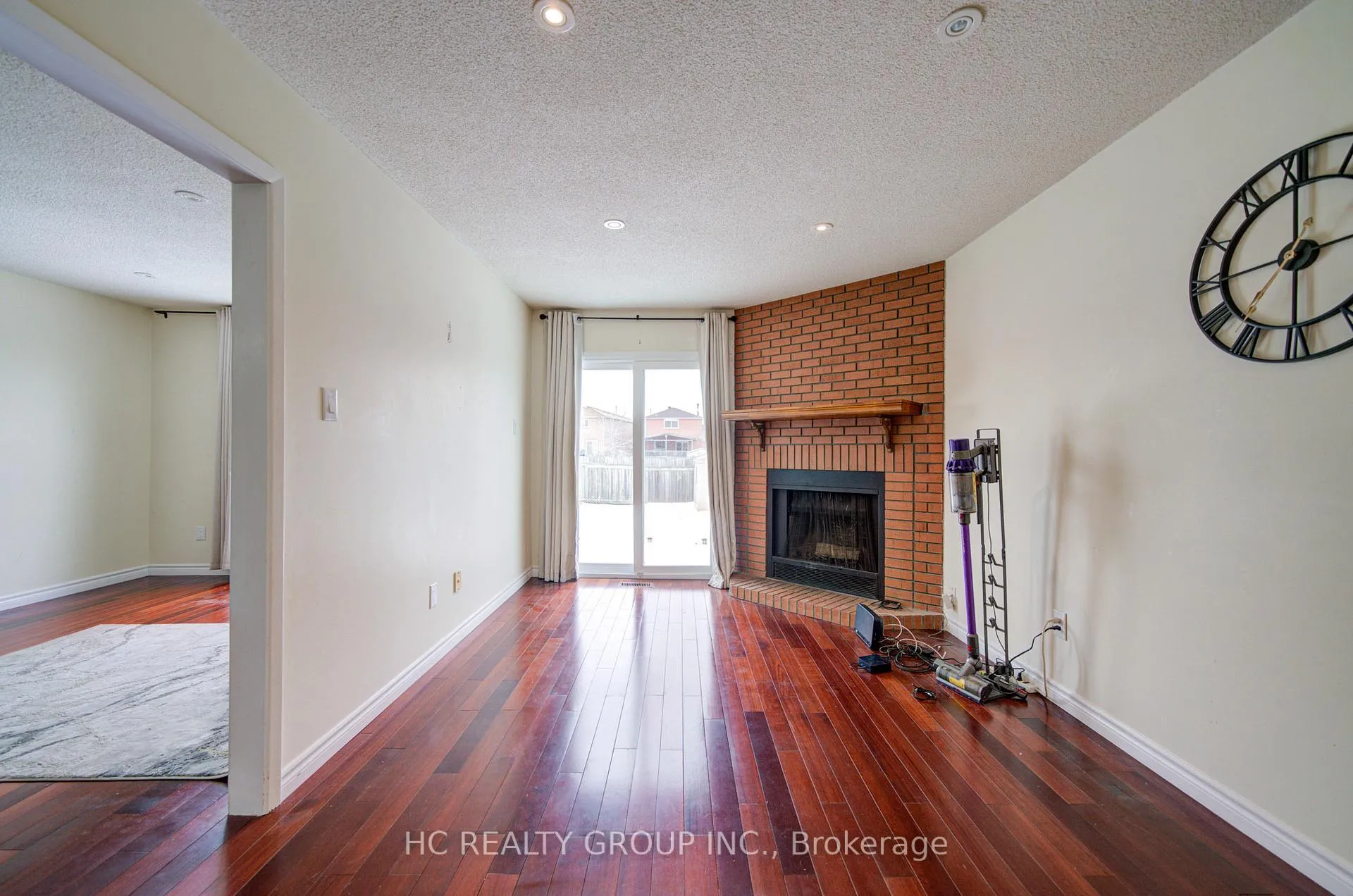 Photo 11 of 50 Lavron Court, Markham, Middlefield — HOMEH