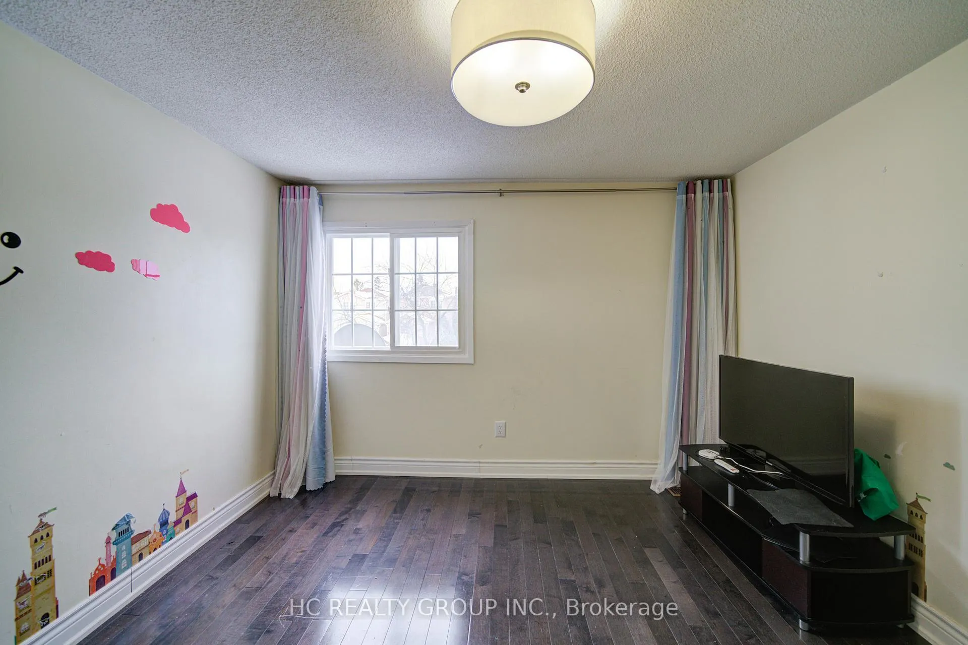 Photo 18 of 50 Lavron Court, Markham, Middlefield — HOMEH