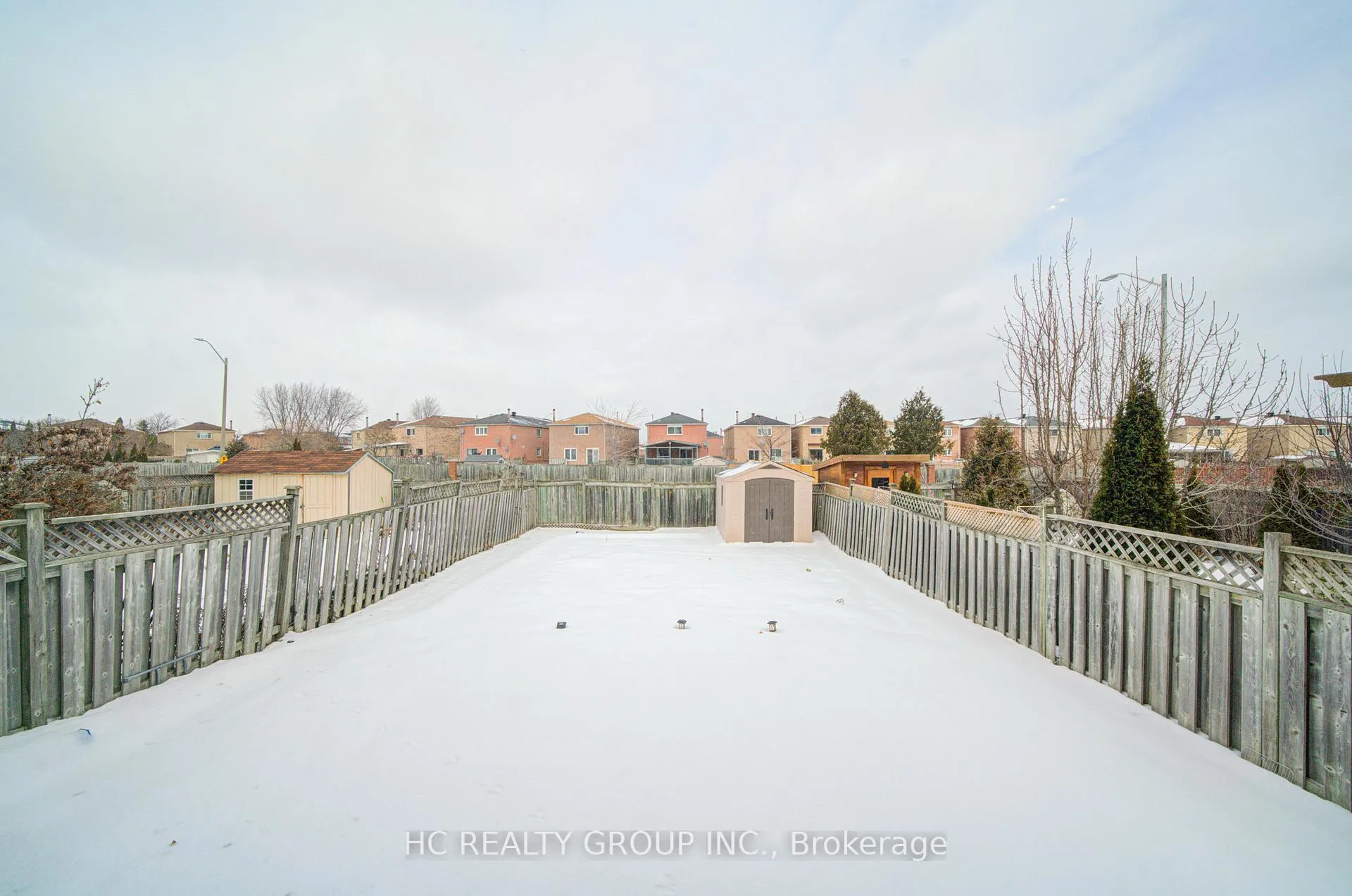 Photo 24 of 50 Lavron Court, Markham, Middlefield — HOMEH