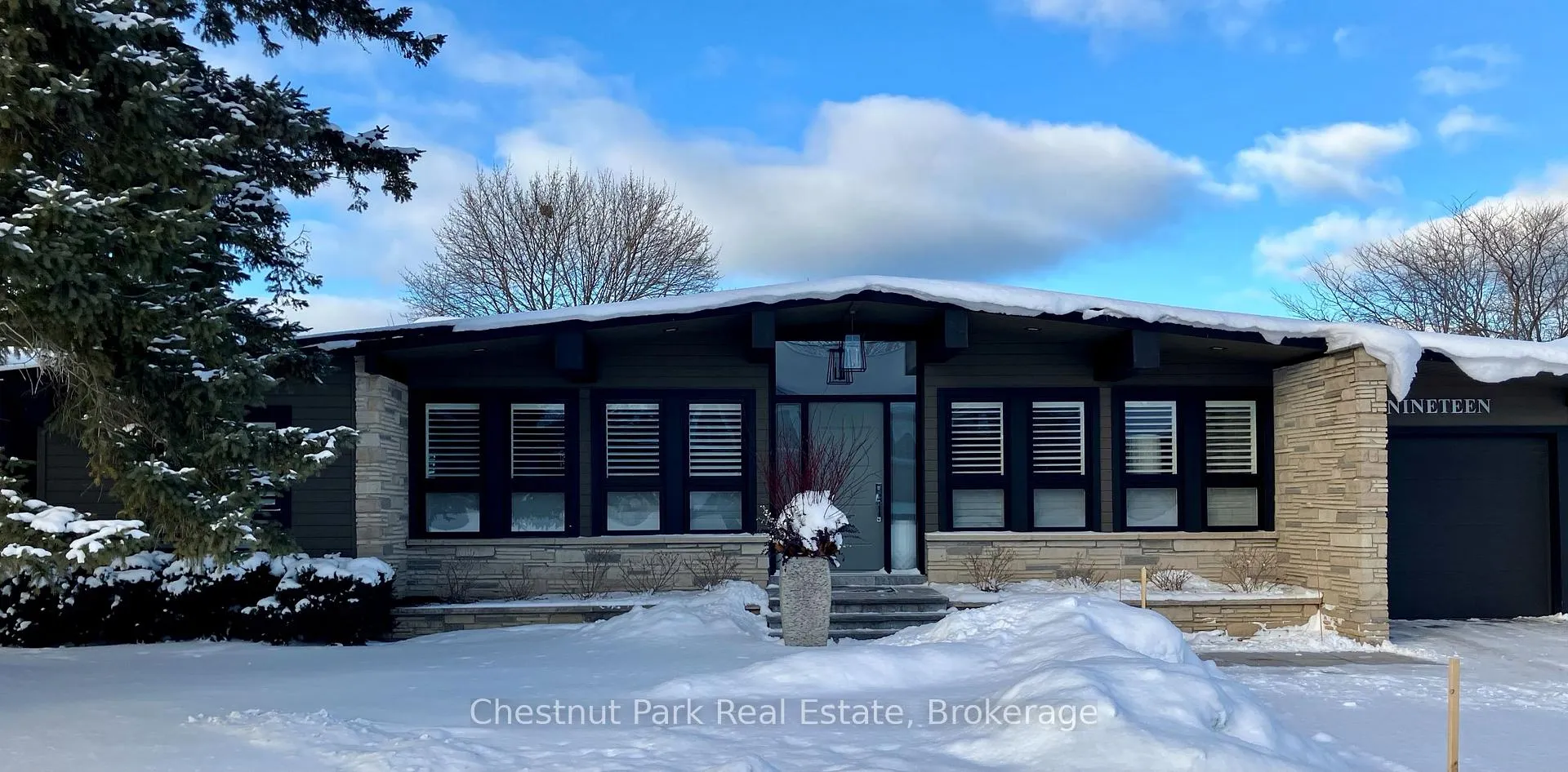 Photo 1 of 19 Golfview Drive, Collingwood — HOMEH
