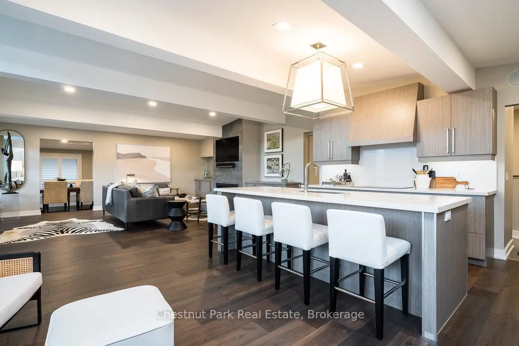 Photo 9 of 19 Golfview Drive, Collingwood — HOMEH