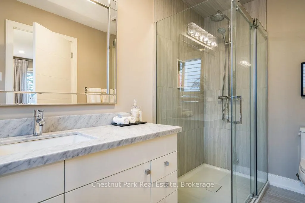Photo 24 of 19 Golfview Drive, Collingwood — HOMEH