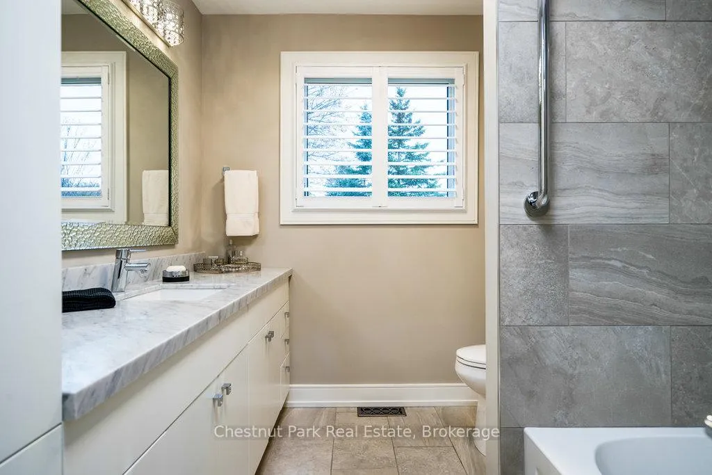 Photo 26 of 19 Golfview Drive, Collingwood — HOMEH