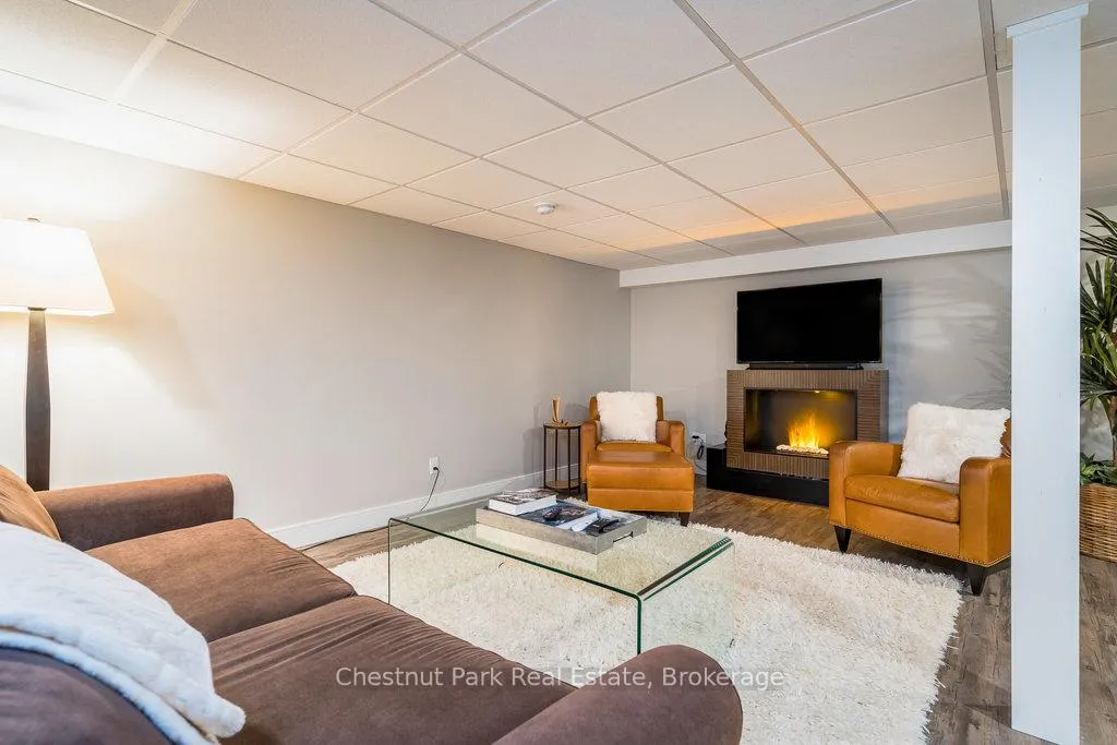 Photo 28 of 19 Golfview Drive, Collingwood — HOMEH