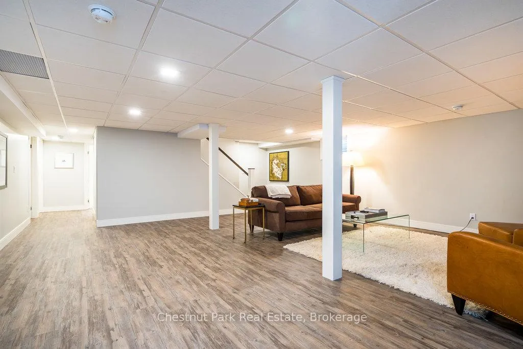 Photo 29 of 19 Golfview Drive, Collingwood — HOMEH