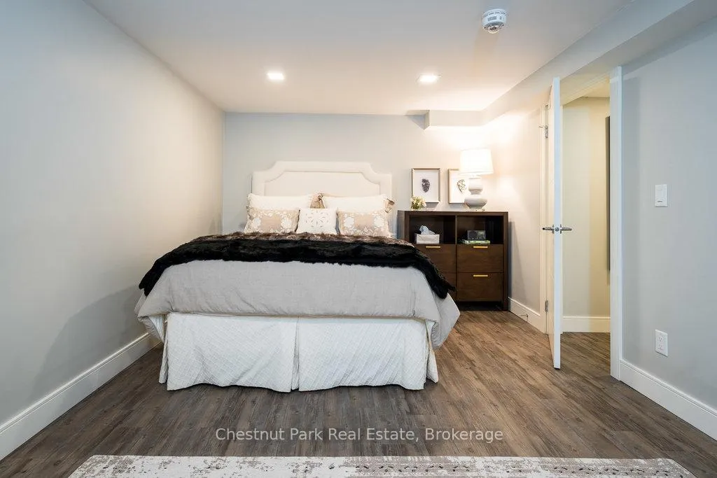 Photo 32 of 19 Golfview Drive, Collingwood — HOMEH
