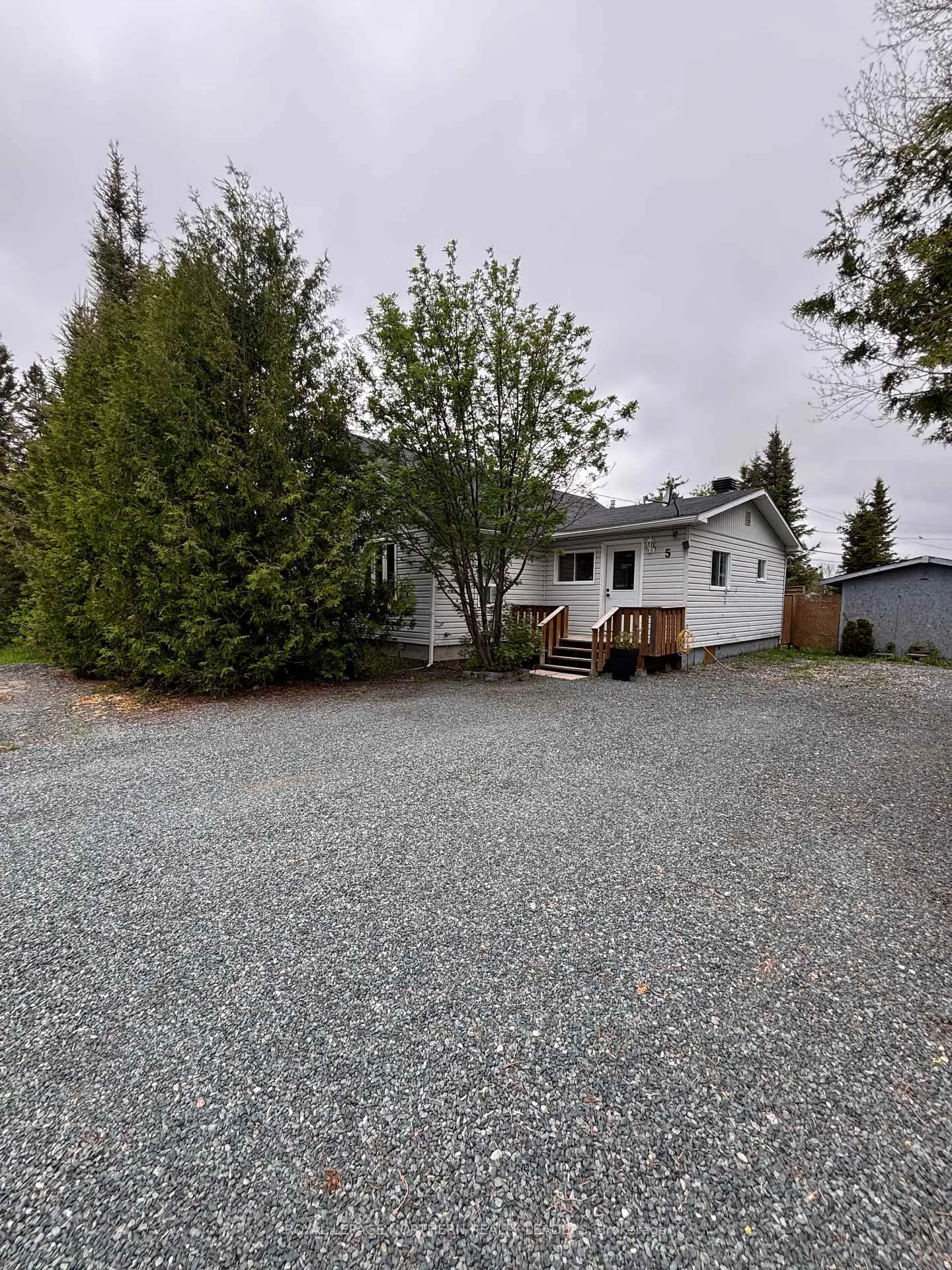 Photo 6 of 5 Algonquin Road, Cochrane — HOMEH