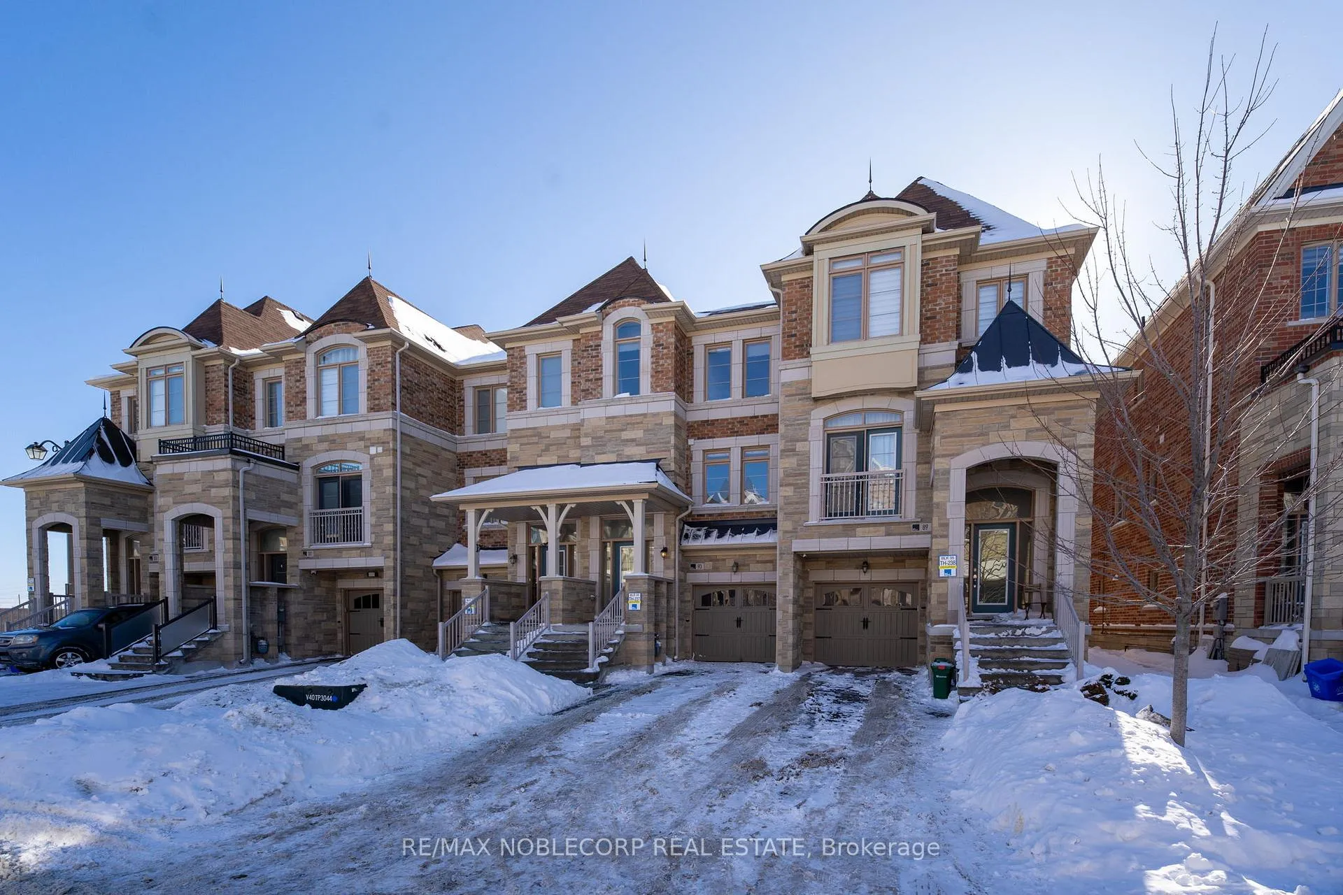 Photo 4 of 93 Sandwell Street, Vaughan, Vellore Village — HOMEH