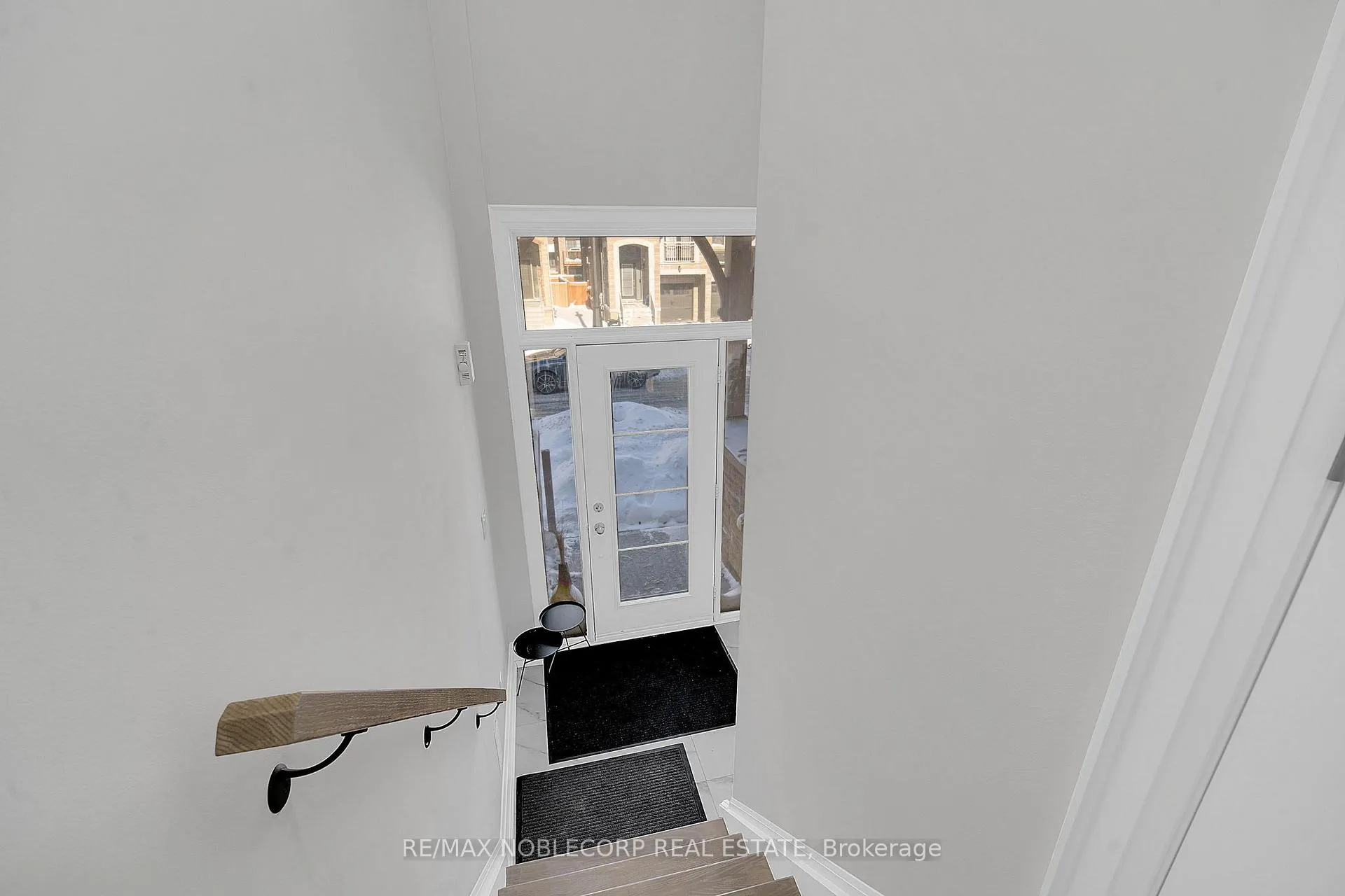 Photo 7 of 93 Sandwell Street, Vaughan, Vellore Village — HOMEH