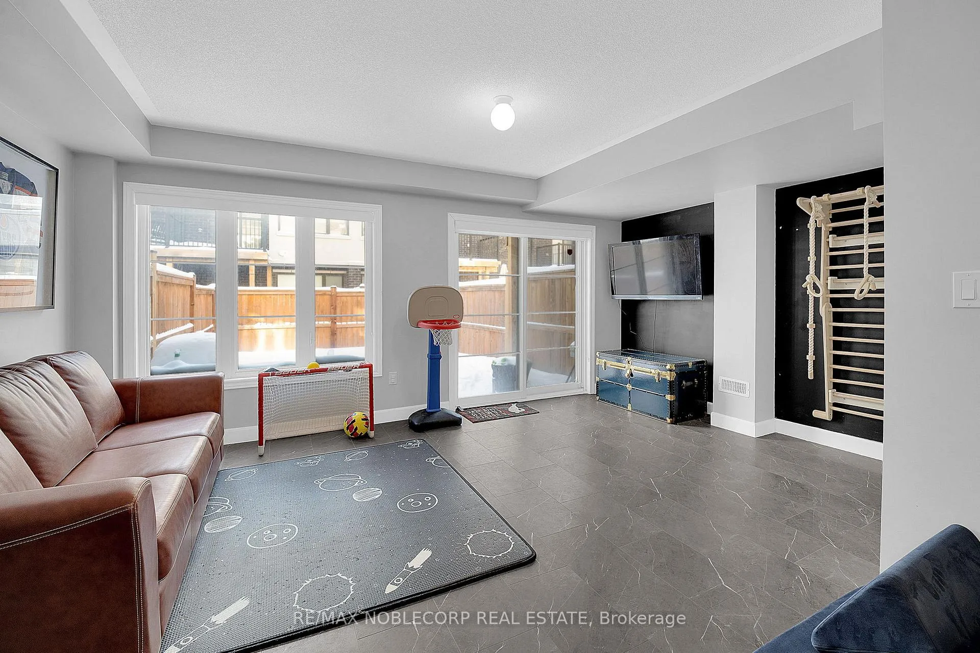 Photo 33 of 93 Sandwell Street, Vaughan, Vellore Village — HOMEH