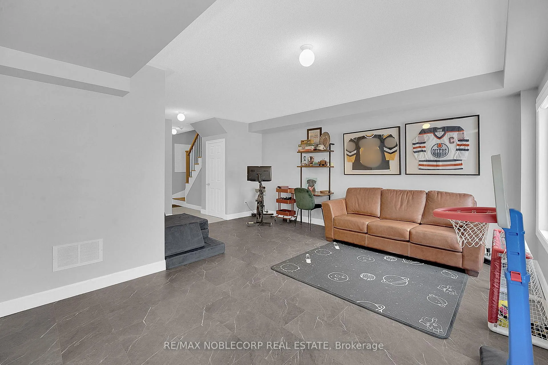 Photo 34 of 93 Sandwell Street, Vaughan, Vellore Village — HOMEH