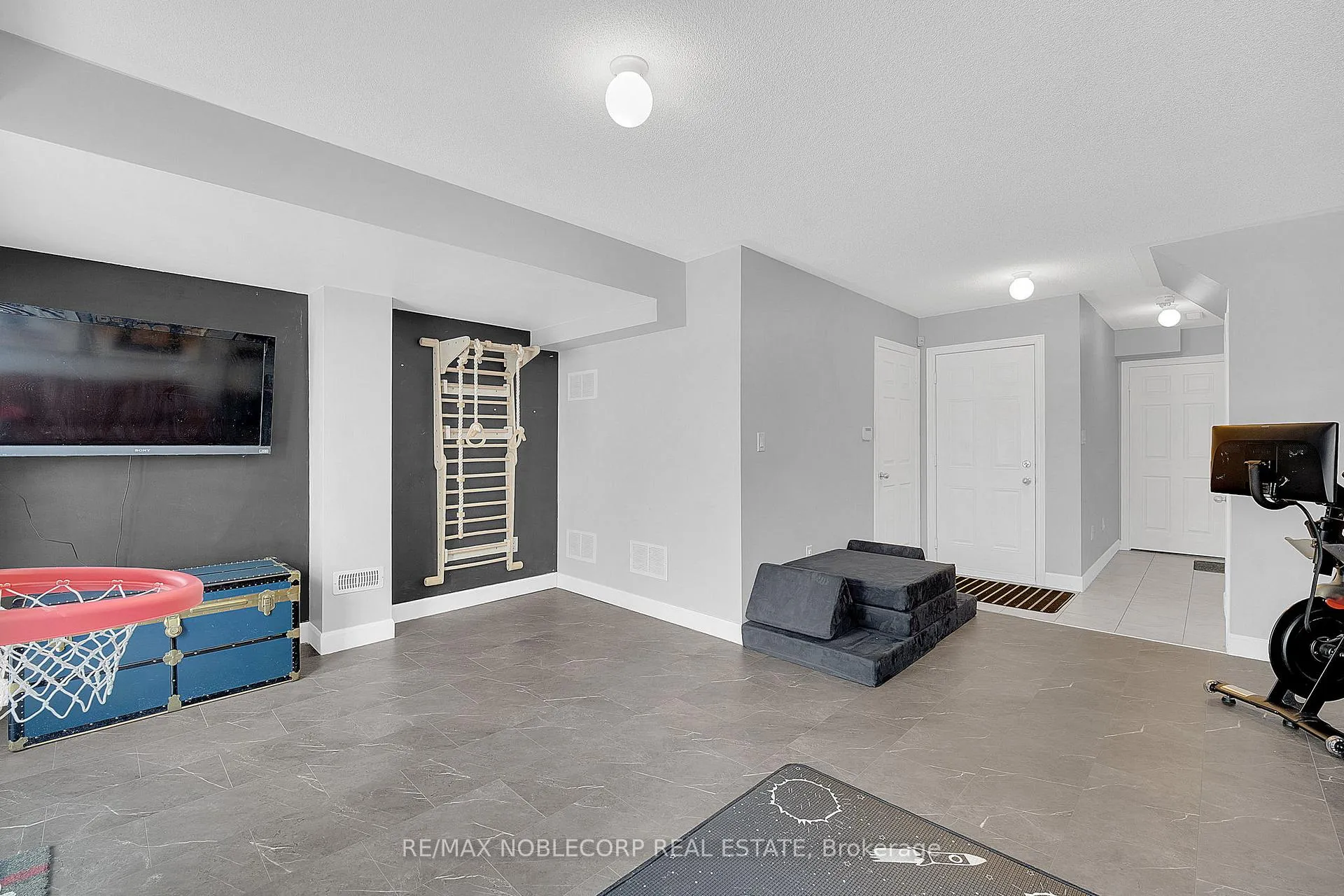 Photo 35 of 93 Sandwell Street, Vaughan, Vellore Village — HOMEH