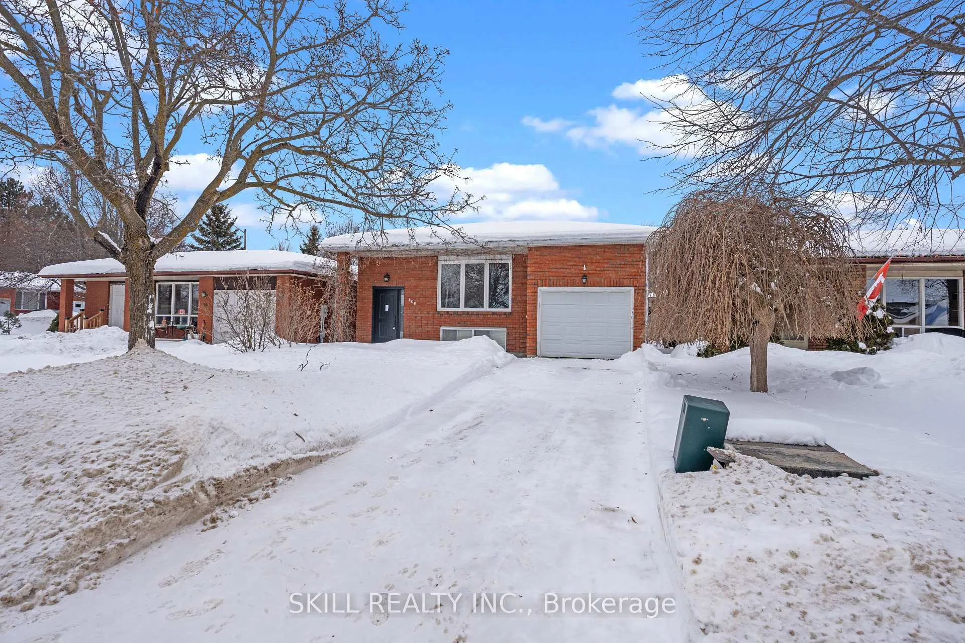 Photo 1 of 108 Buchanan Street, Barrie, Grove East — HOMEH