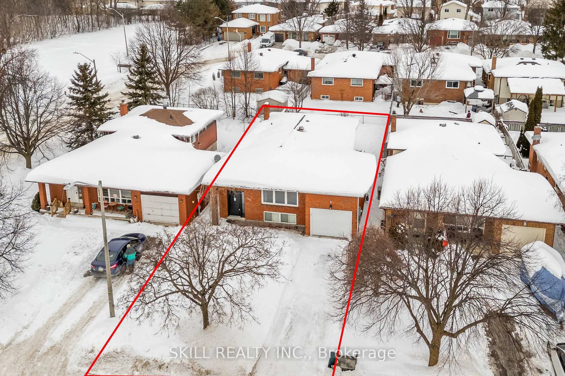 Photo 2 of 108 Buchanan Street, Barrie, Grove East — HOMEH