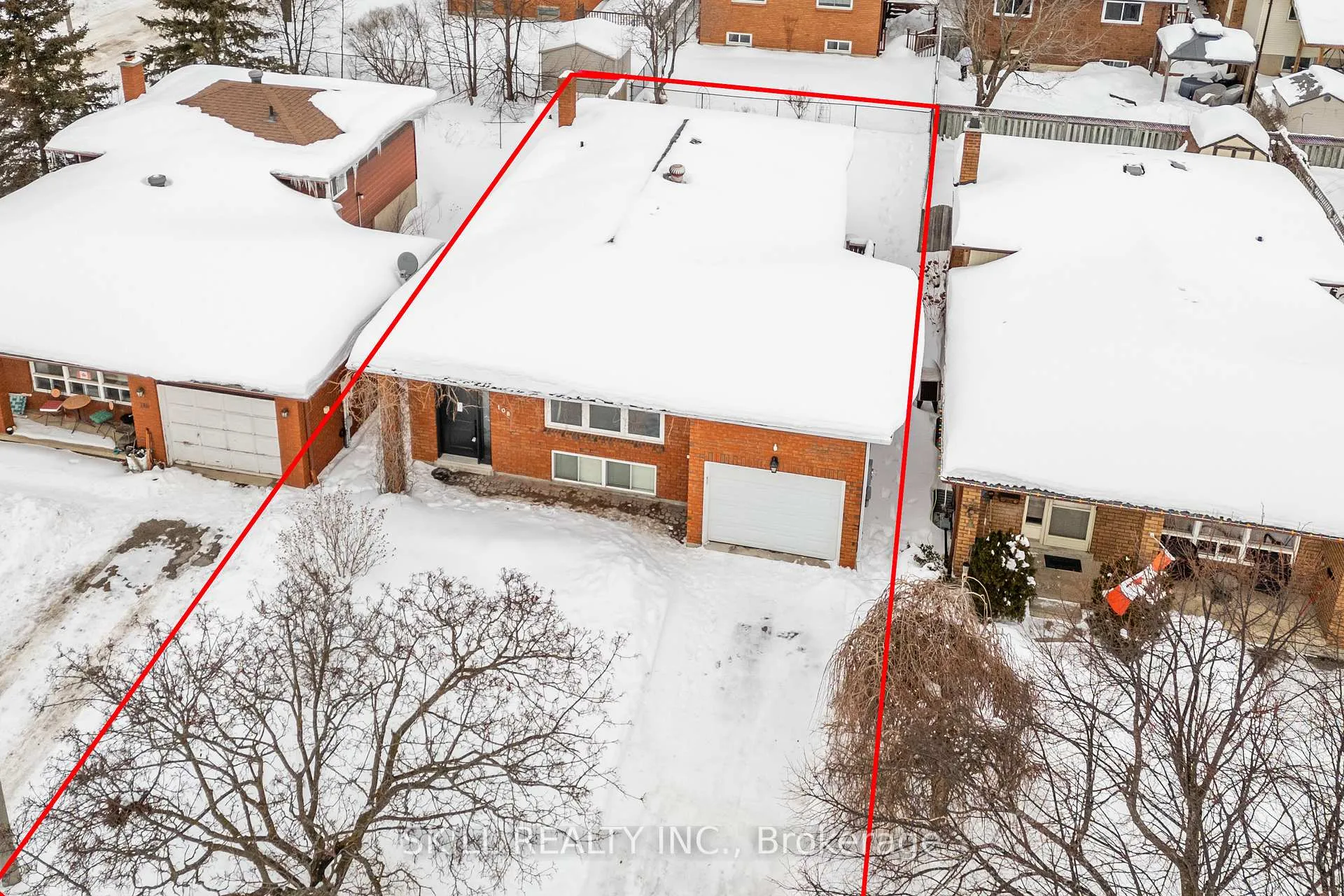 Photo 3 of 108 Buchanan Street, Barrie, Grove East — HOMEH