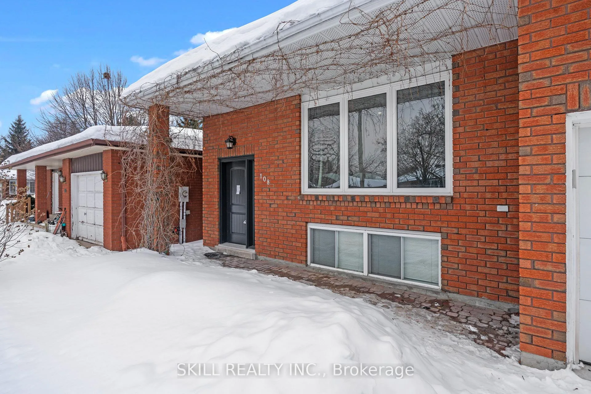 Photo 4 of 108 Buchanan Street, Barrie, Grove East — HOMEH
