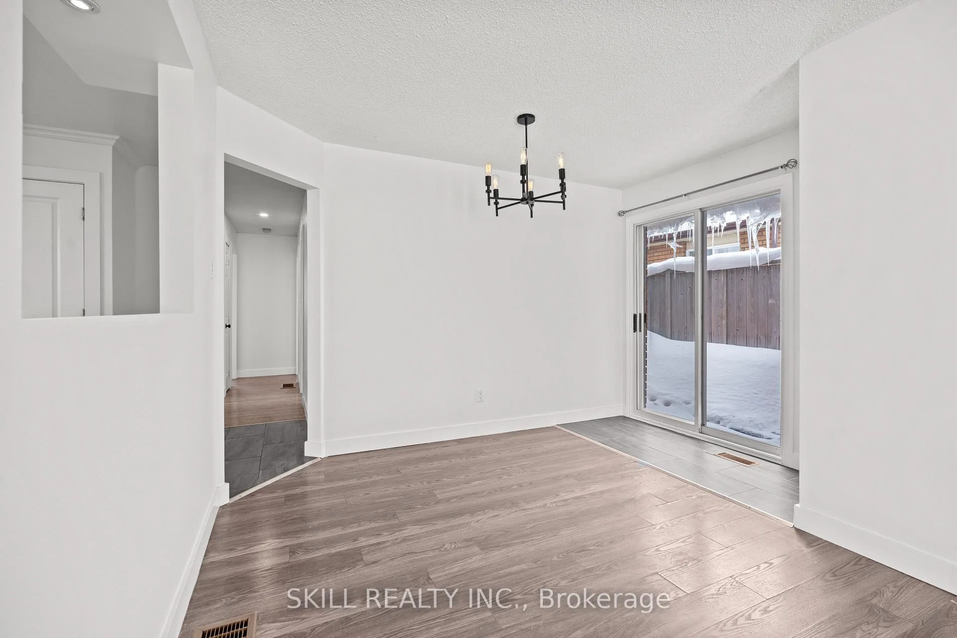 Photo 9 of 108 Buchanan Street, Barrie, Grove East — HOMEH