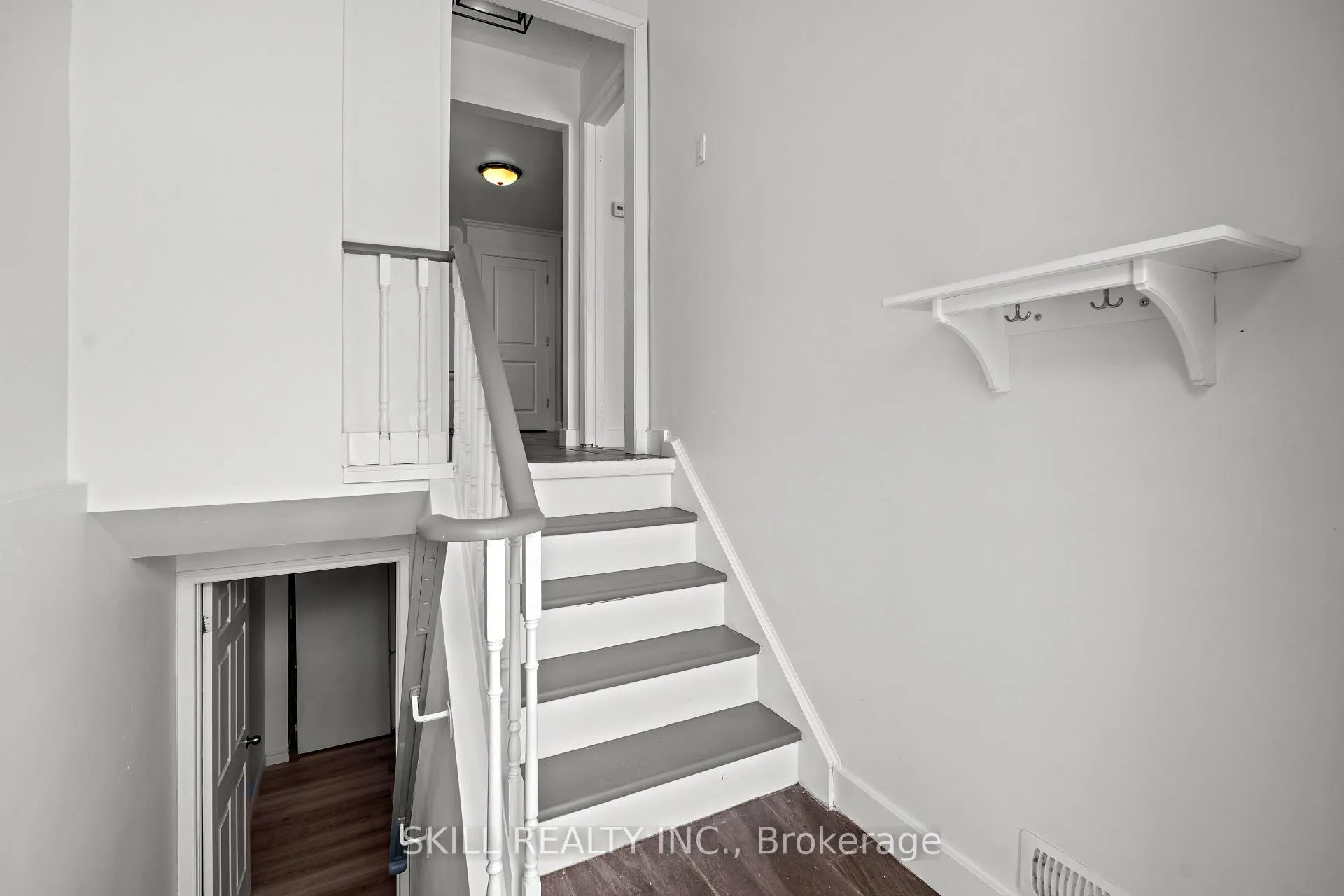 Photo 22 of 108 Buchanan Street, Barrie, Grove East — HOMEH