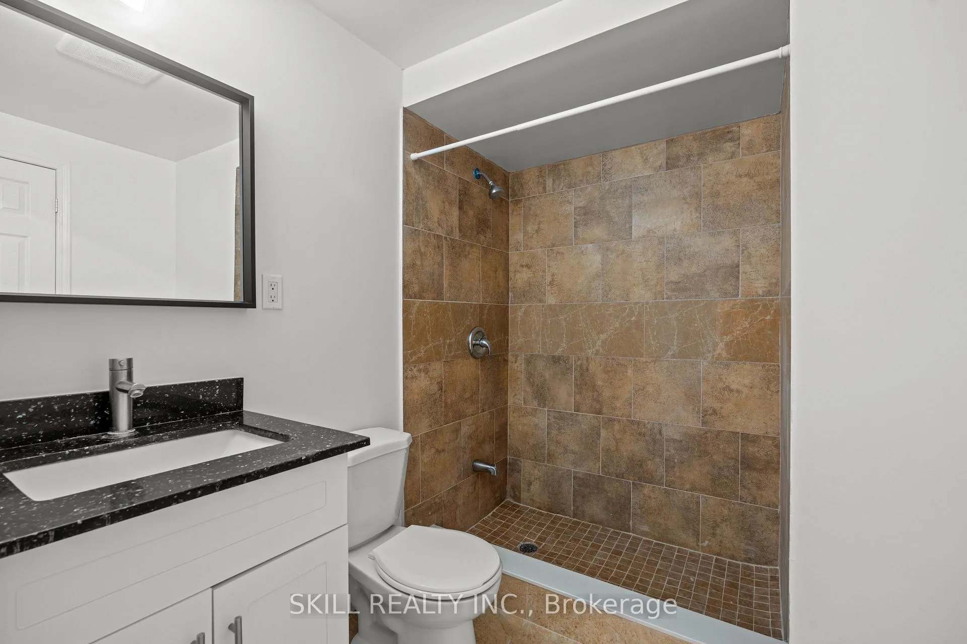 Photo 29 of 108 Buchanan Street, Barrie, Grove East — HOMEH