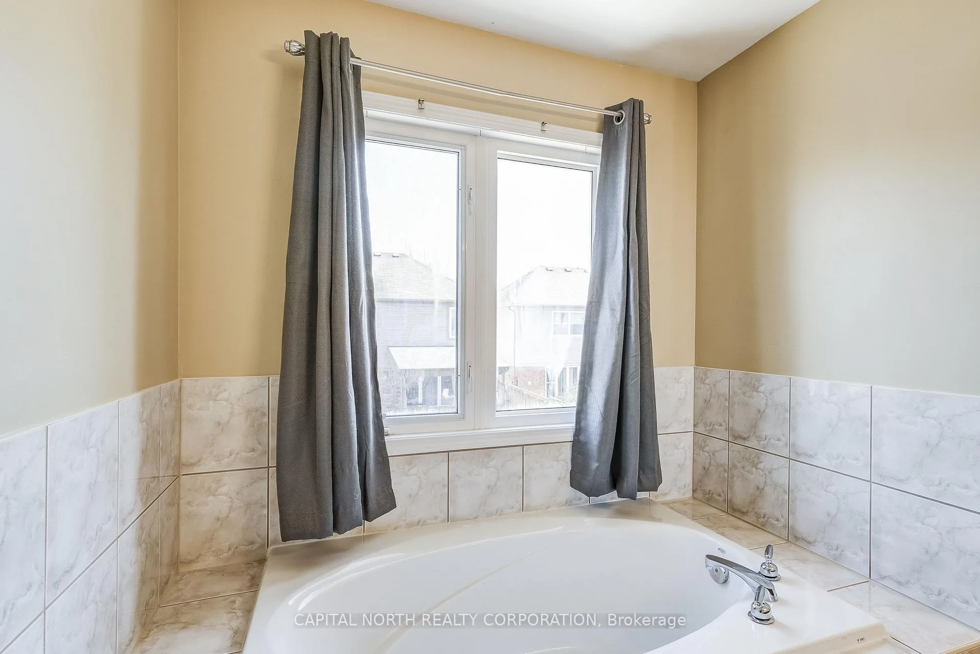 Photo 23 of 7 Dunning Drive, New Tecumseth, Alliston — HOMEH