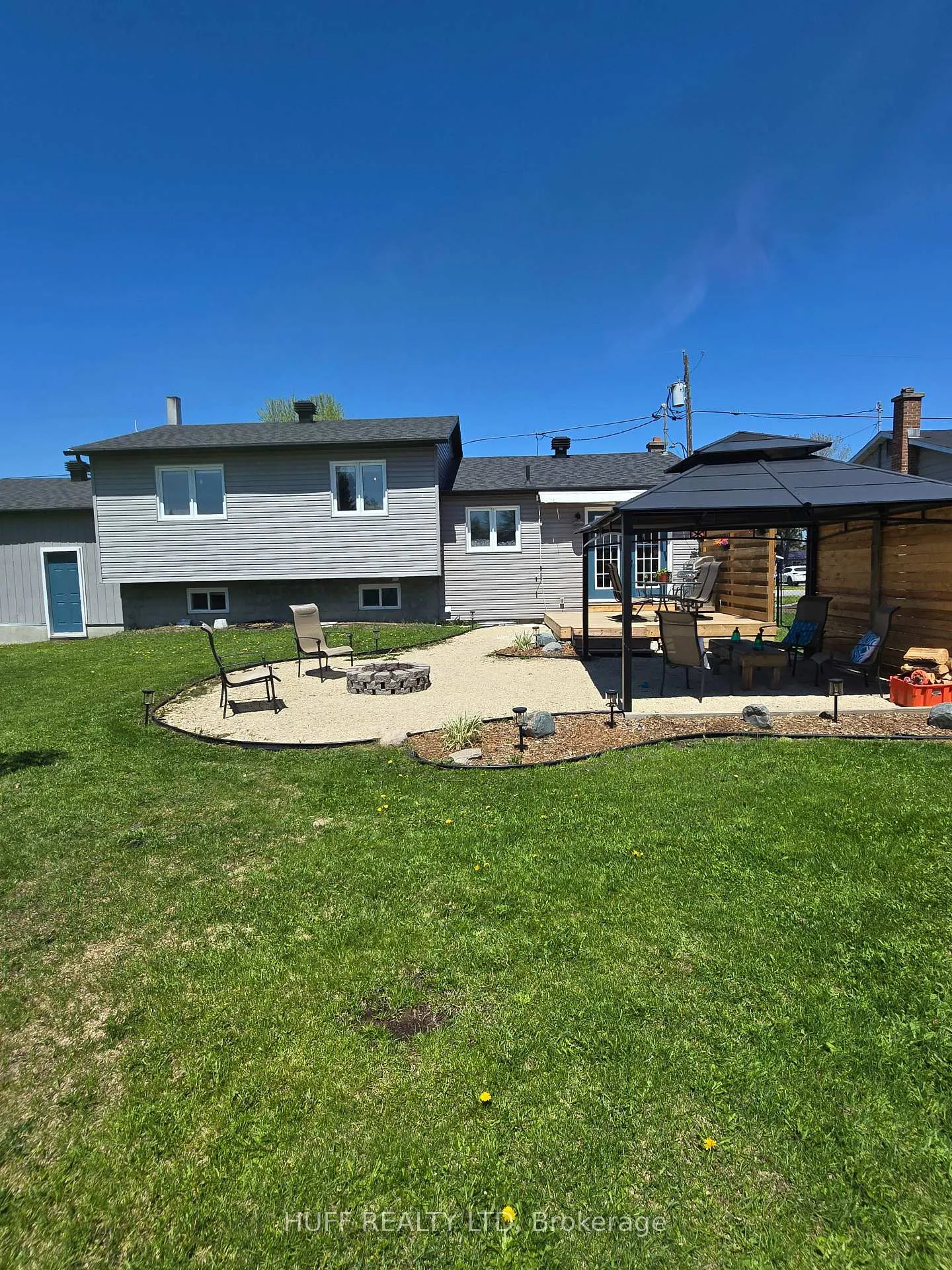 Photo 4 of 126 Third Avenue, Englehart — HOMEH