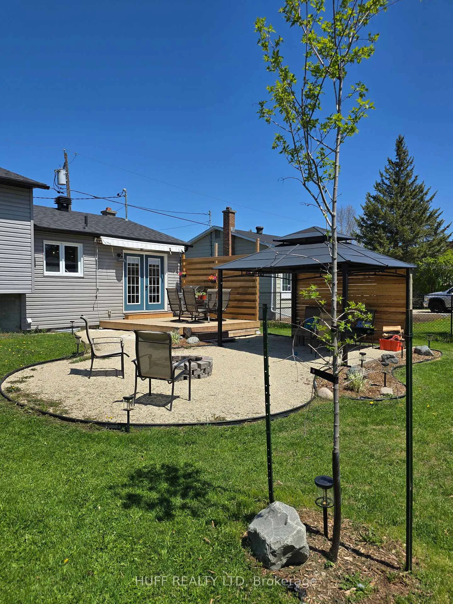 Photo 5 of 126 Third Avenue, Englehart — HOMEH
