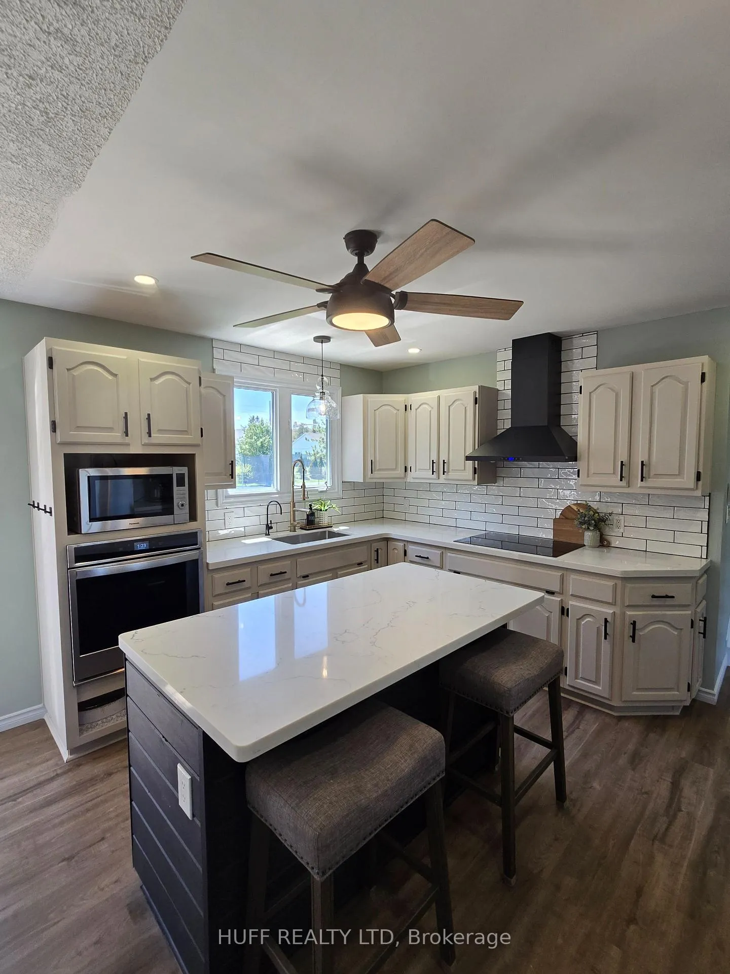 Photo 18 of 126 Third Avenue, Englehart — HOMEH