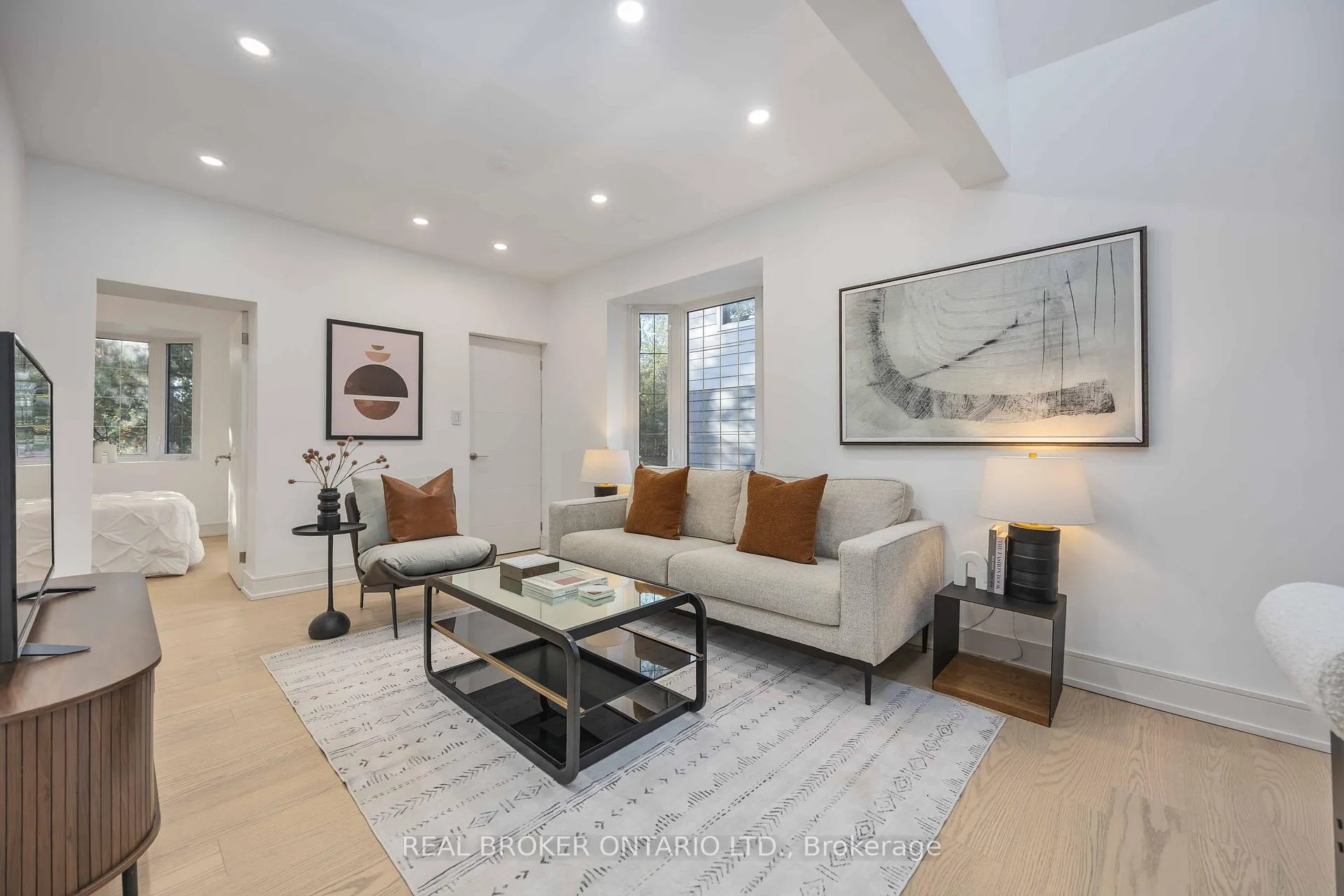Photo 5 of 152 Pickering Street, Toronto, East End-Danforth — HOMEH