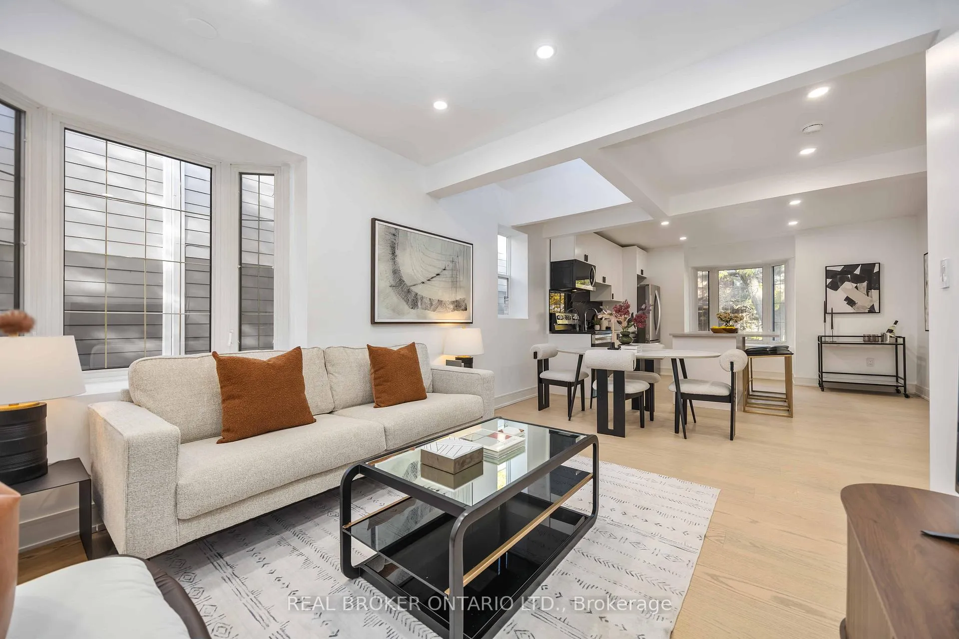 Photo 6 of 152 Pickering Street, Toronto, East End-Danforth — HOMEH