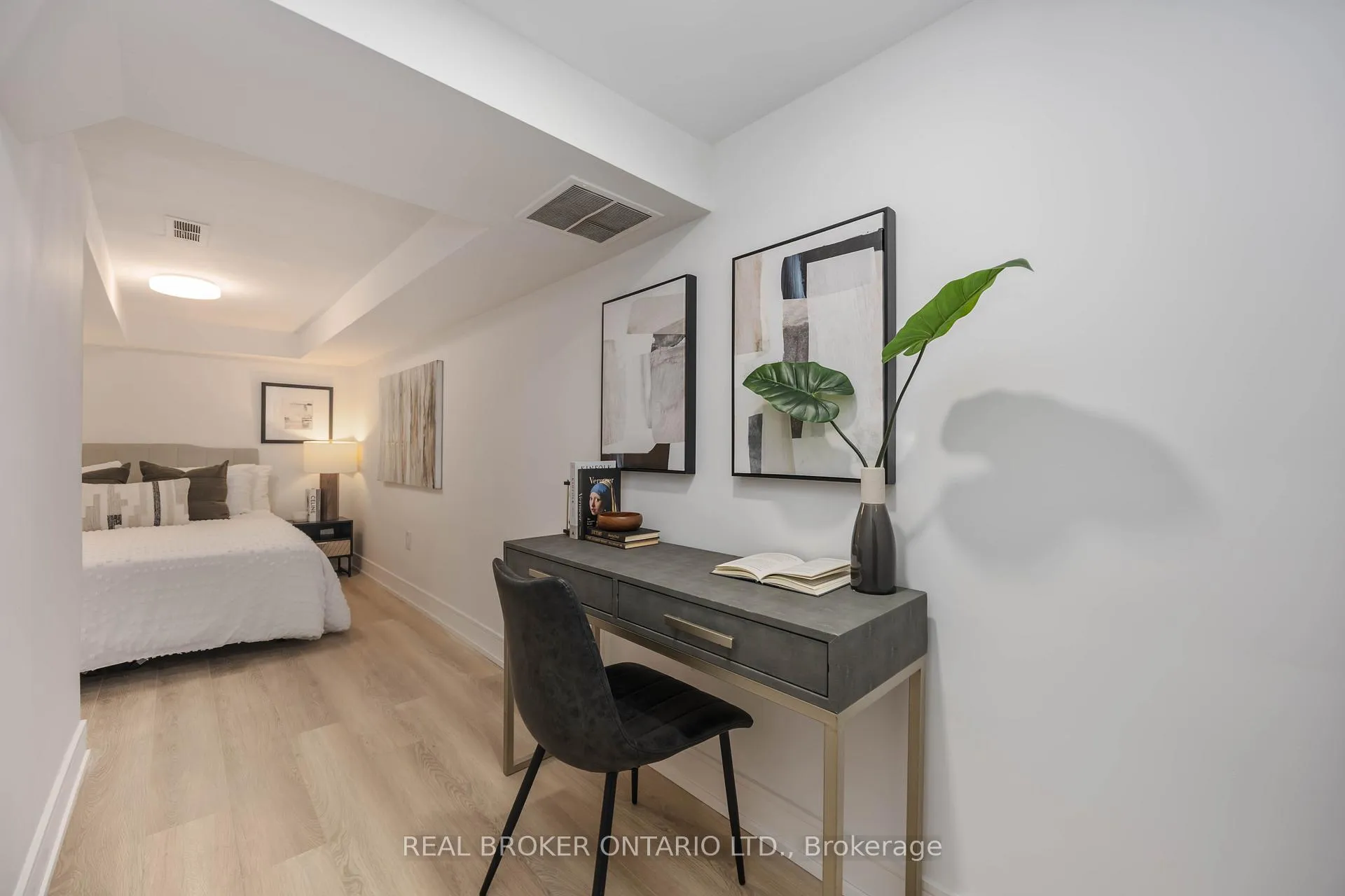 Photo 16 of 152 Pickering Street, Toronto, East End-Danforth — HOMEH