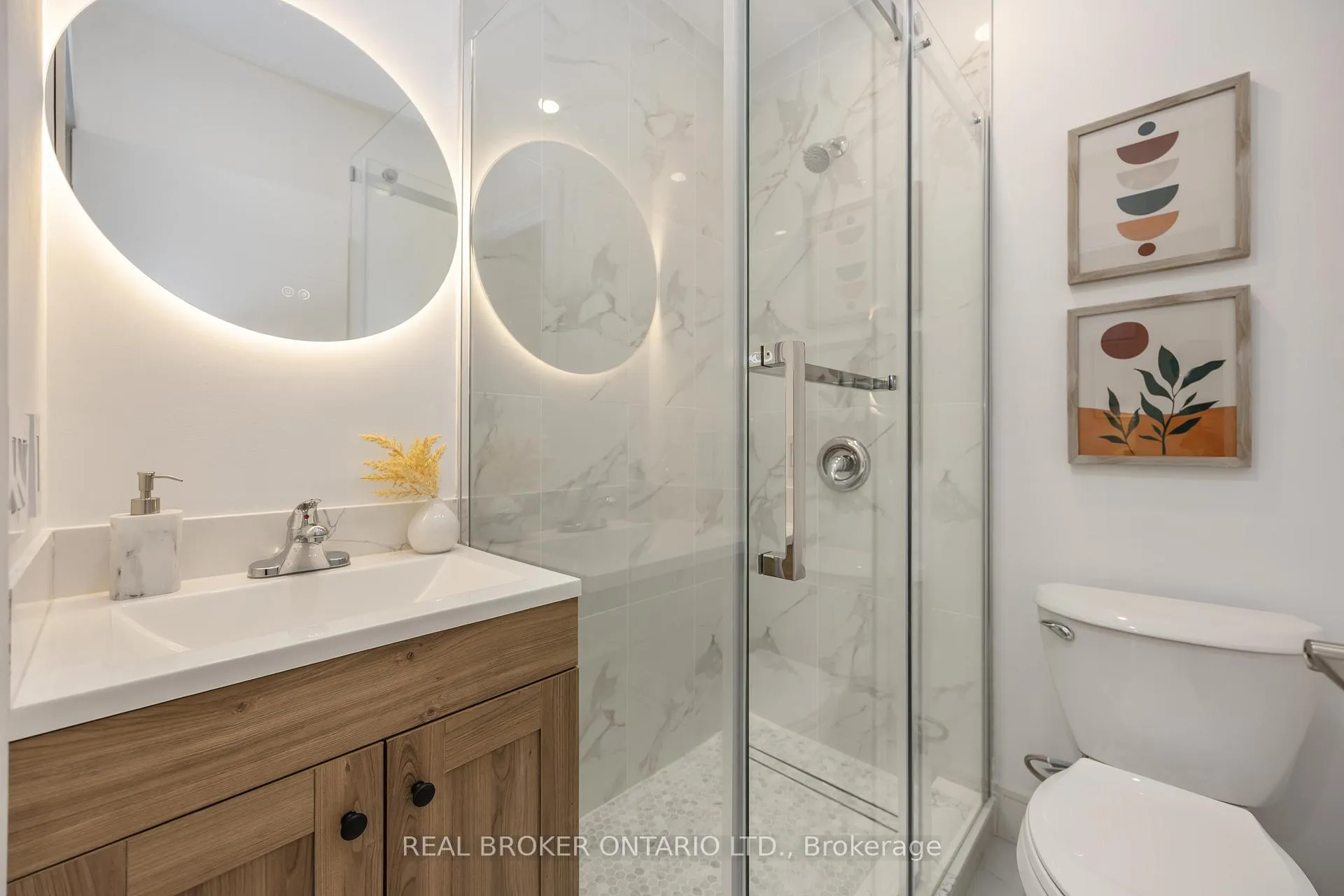 Photo 17 of 152 Pickering Street, Toronto, East End-Danforth — HOMEH