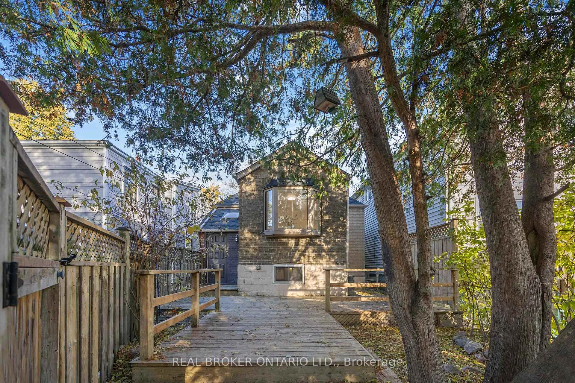 Photo 21 of 152 Pickering Street, Toronto, East End-Danforth — HOMEH