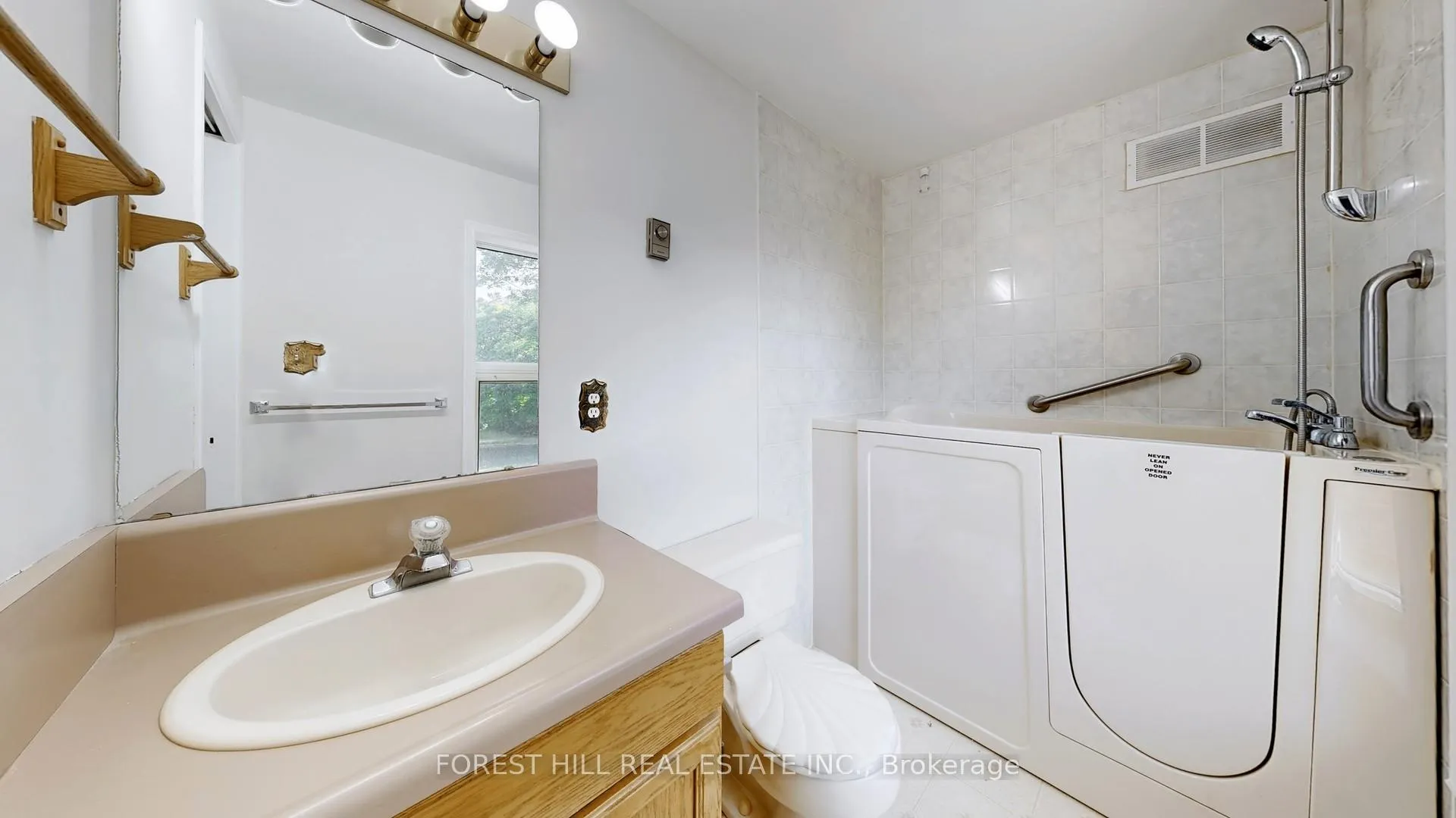 Photo 14 of 46 Maplewood Drive, Amaranth, Rural Amaranth — HOMEH