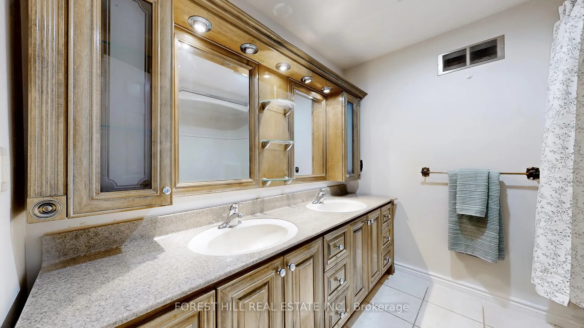 Photo 18 of 46 Maplewood Drive, Amaranth, Rural Amaranth — HOMEH