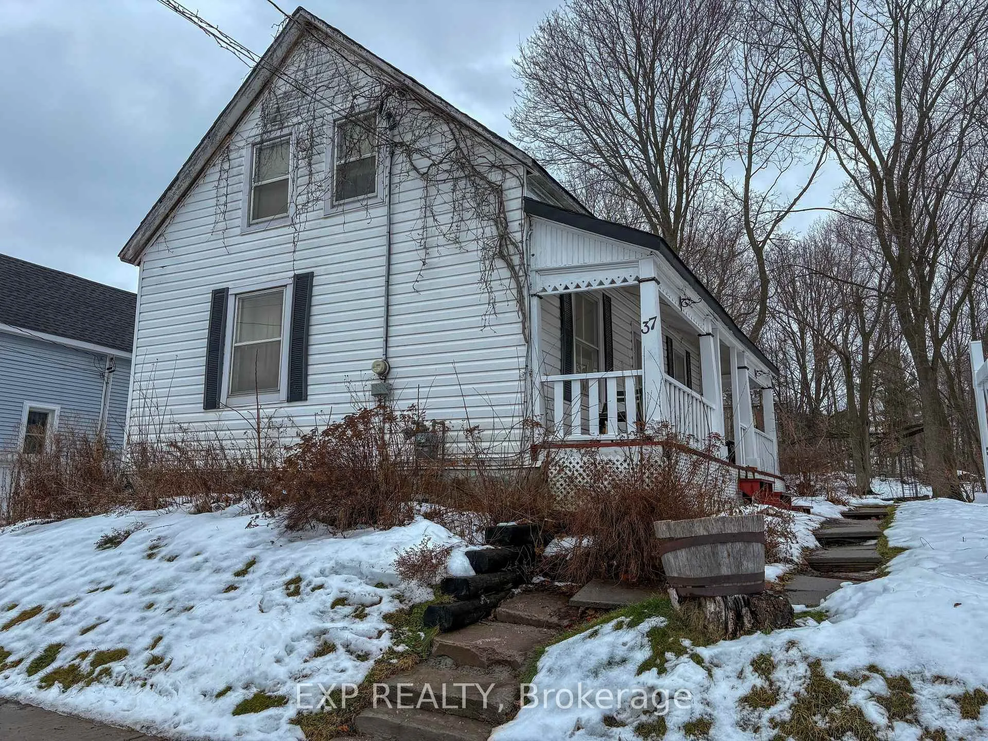 Photo 1 of 37 Mutual Avenue, Renfrew — HOMEH