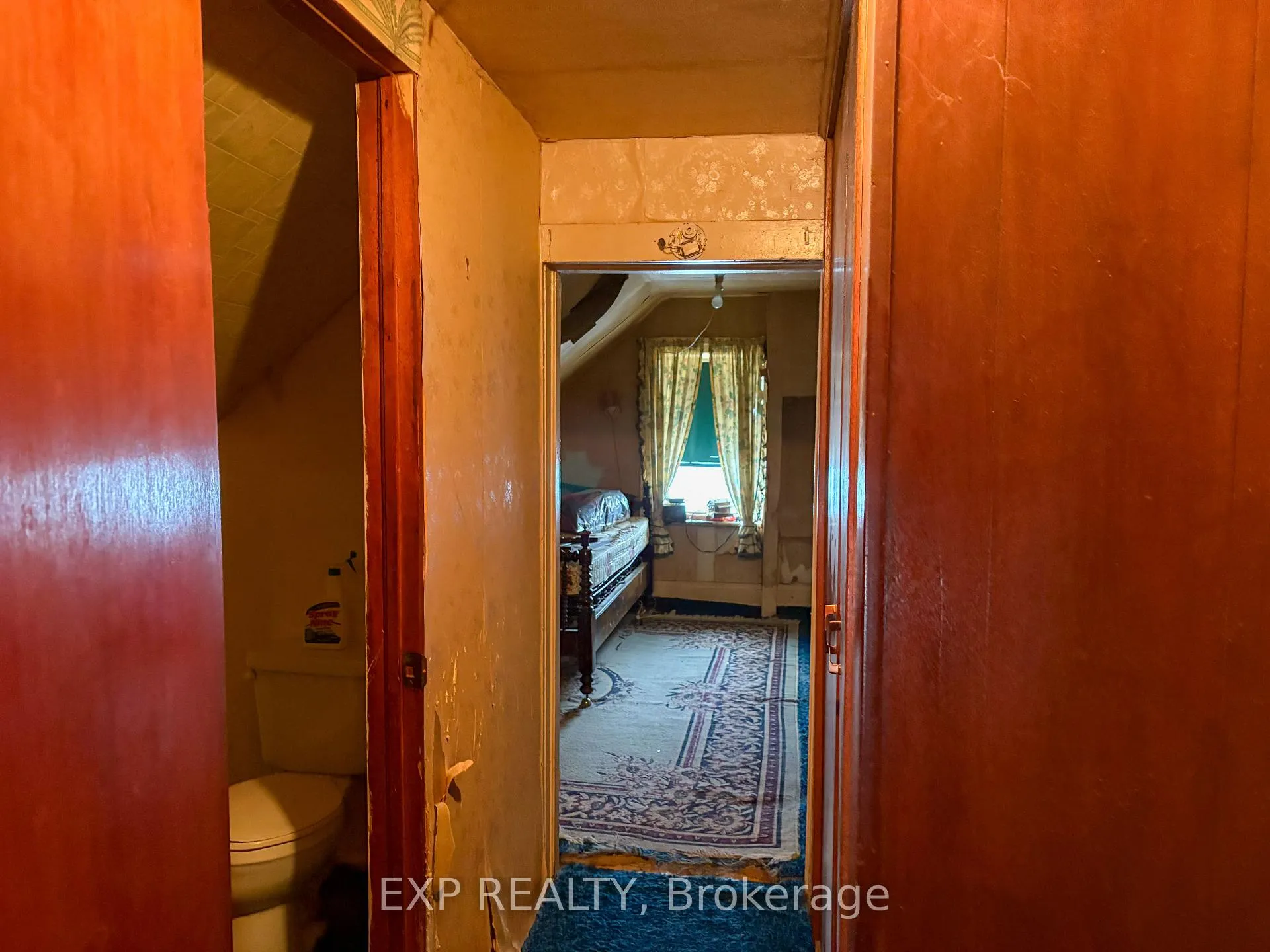 Photo 7 of 37 Mutual Avenue, Renfrew — HOMEH