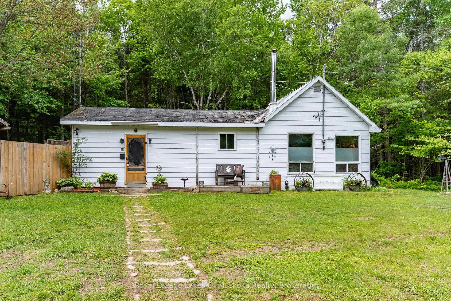 Photo 16 of 32 Old Rainy Lake Road, McMurrich/Monteith, Sprucedale — HOMEH