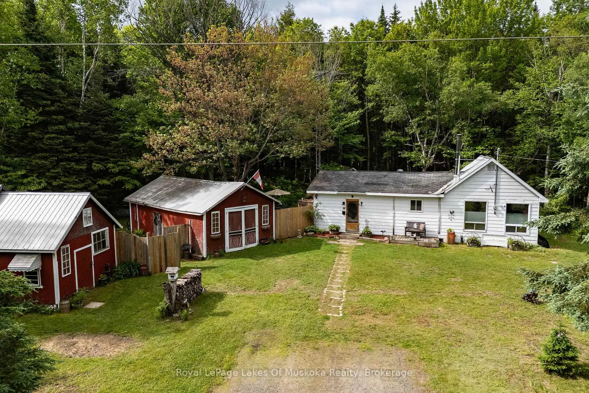 Photo 30 of 32 Old Rainy Lake Road, McMurrich/Monteith, Sprucedale — HOMEH