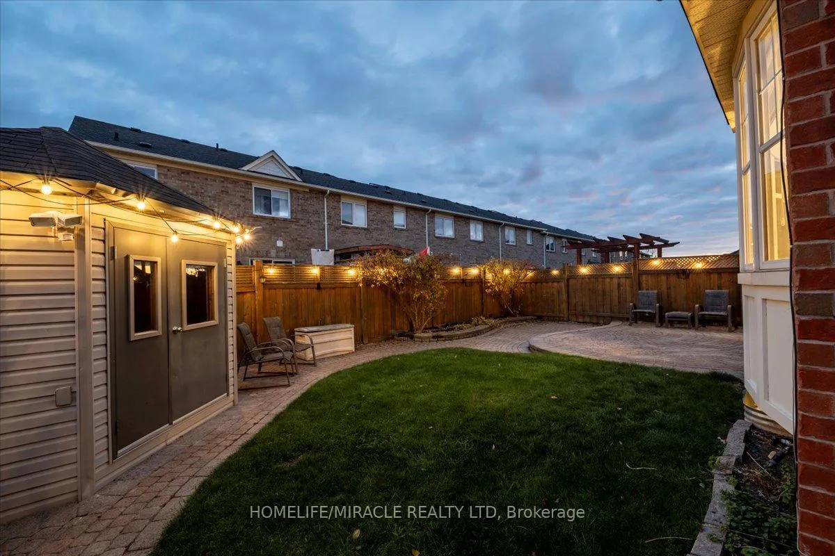 Photo 2 of 730 Bolingbroke Drive, Milton, Coates — HOMEH