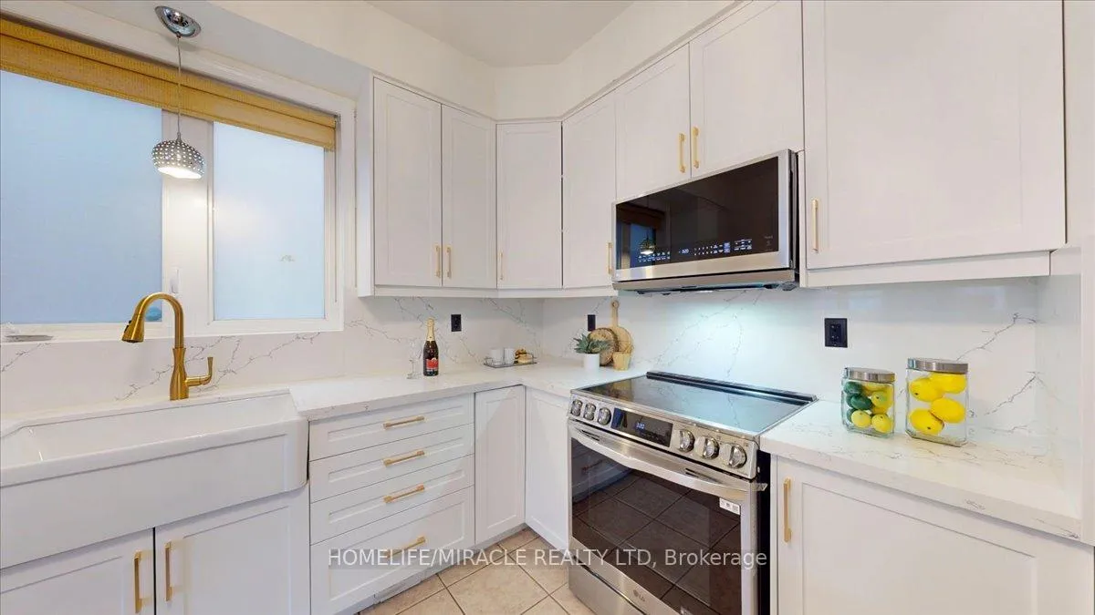 Photo 19 of 730 Bolingbroke Drive, Milton, Coates — HOMEH
