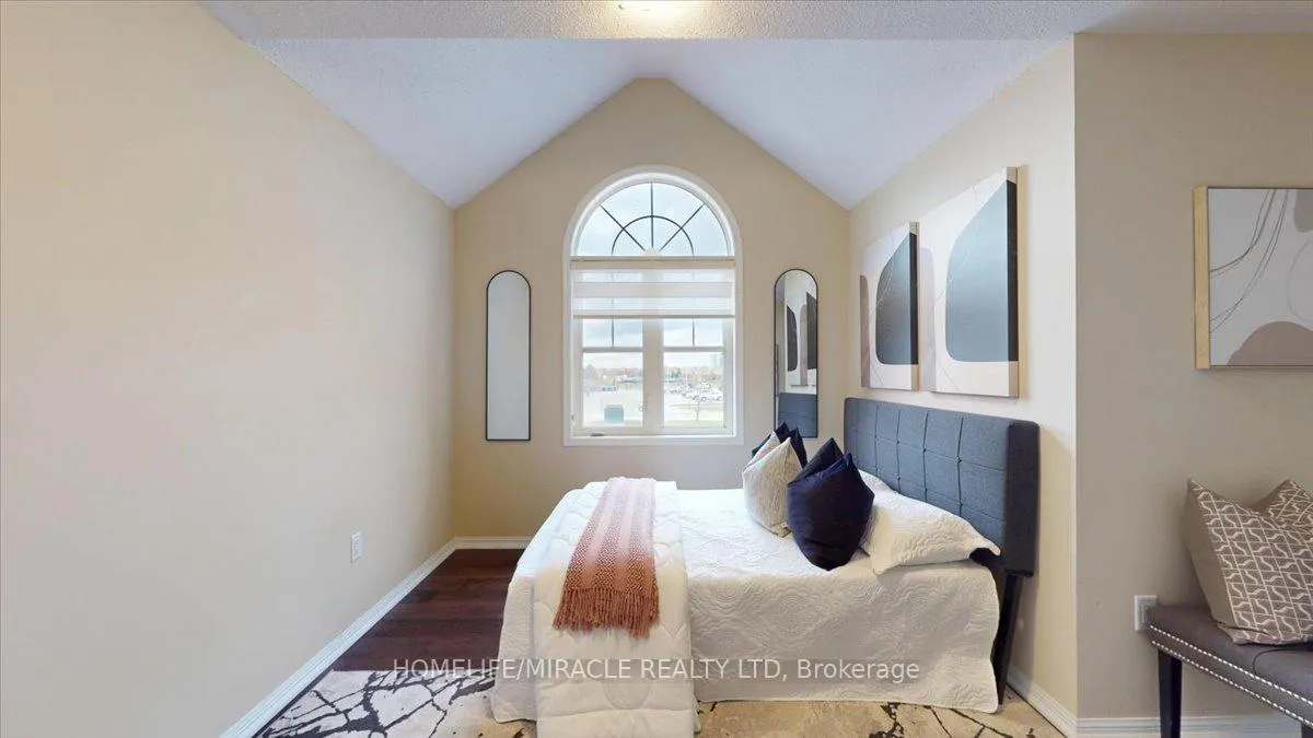 Photo 27 of 730 Bolingbroke Drive, Milton, Coates — HOMEH