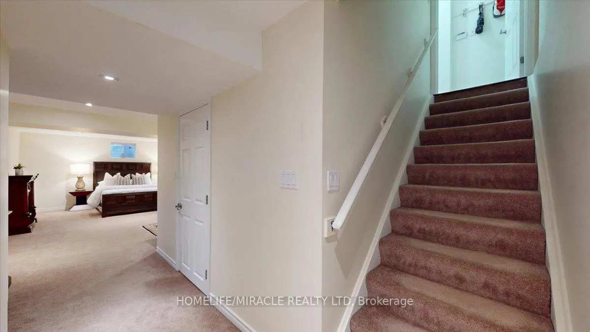 Photo 39 of 730 Bolingbroke Drive, Milton, Coates — HOMEH