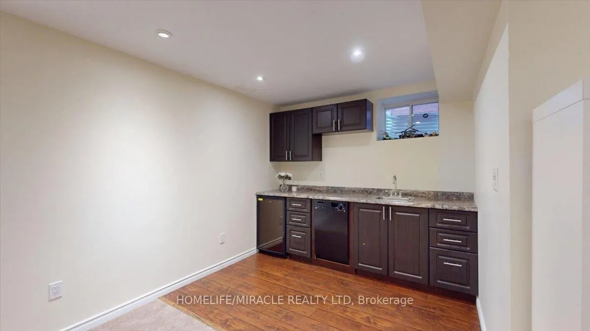 Photo 41 of 730 Bolingbroke Drive, Milton, Coates — HOMEH