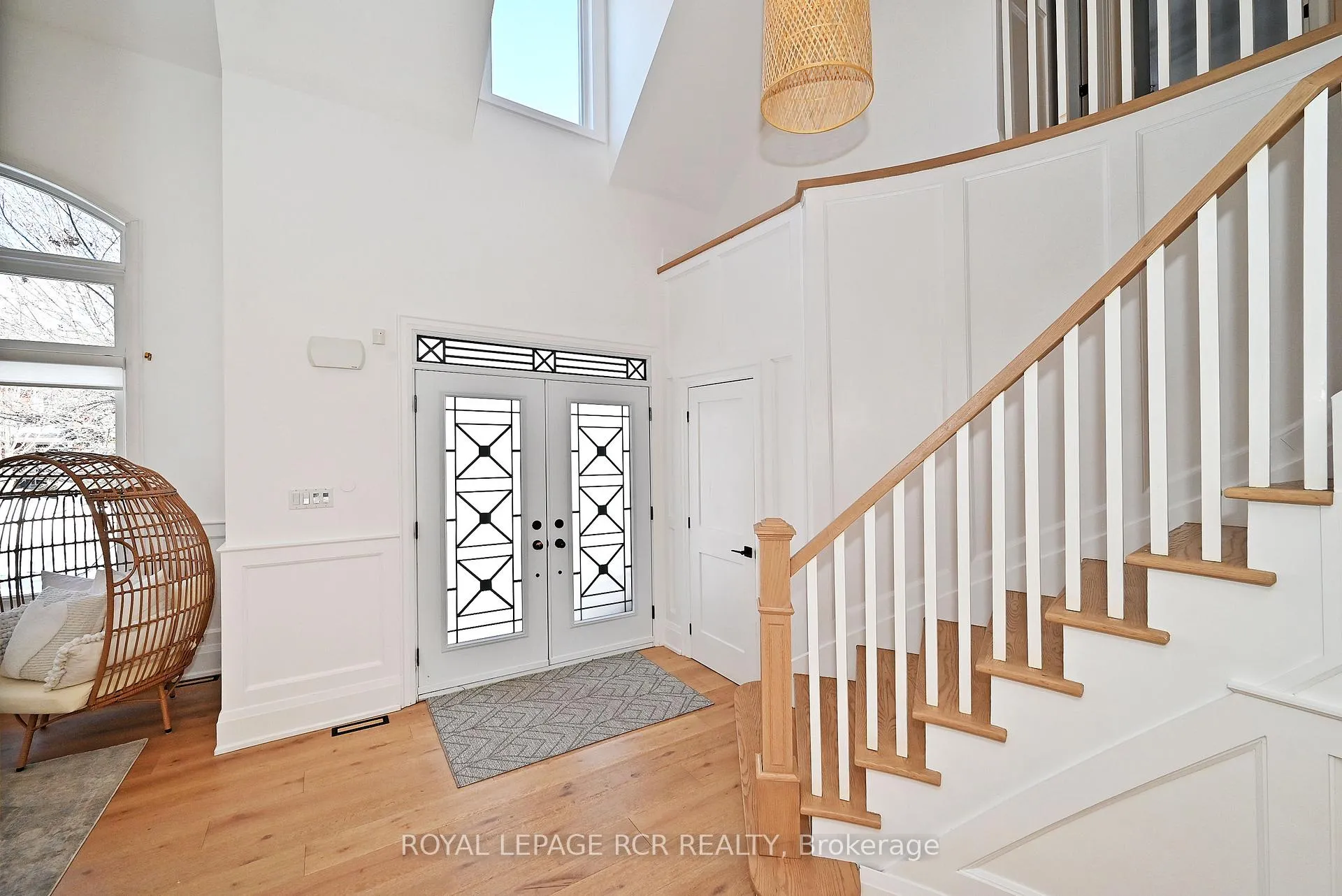 Photo 2 of 99 Deerhorn Crescent, Aurora, Aurora Highlands — HOMEH