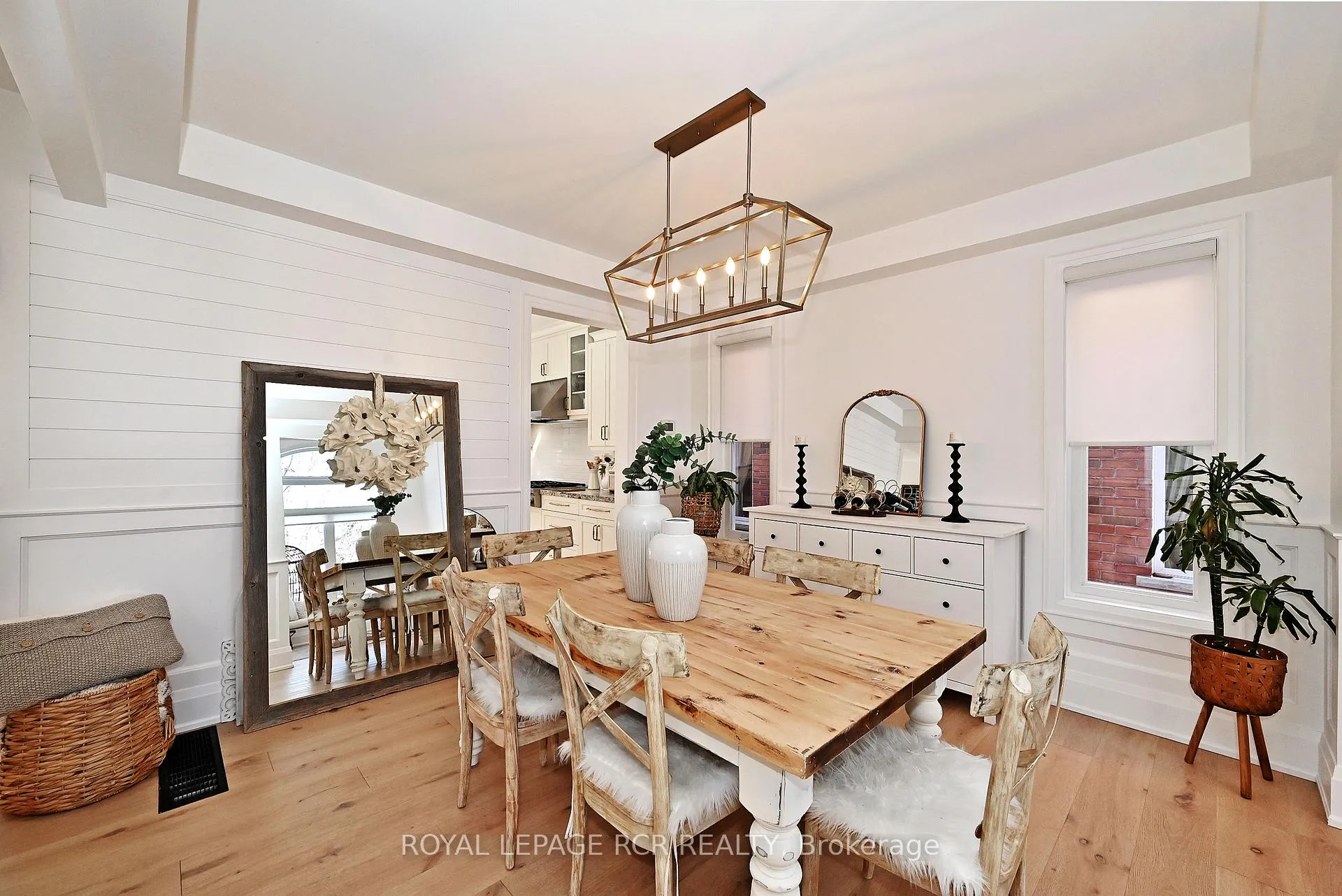 Photo 6 of 99 Deerhorn Crescent, Aurora, Aurora Highlands — HOMEH