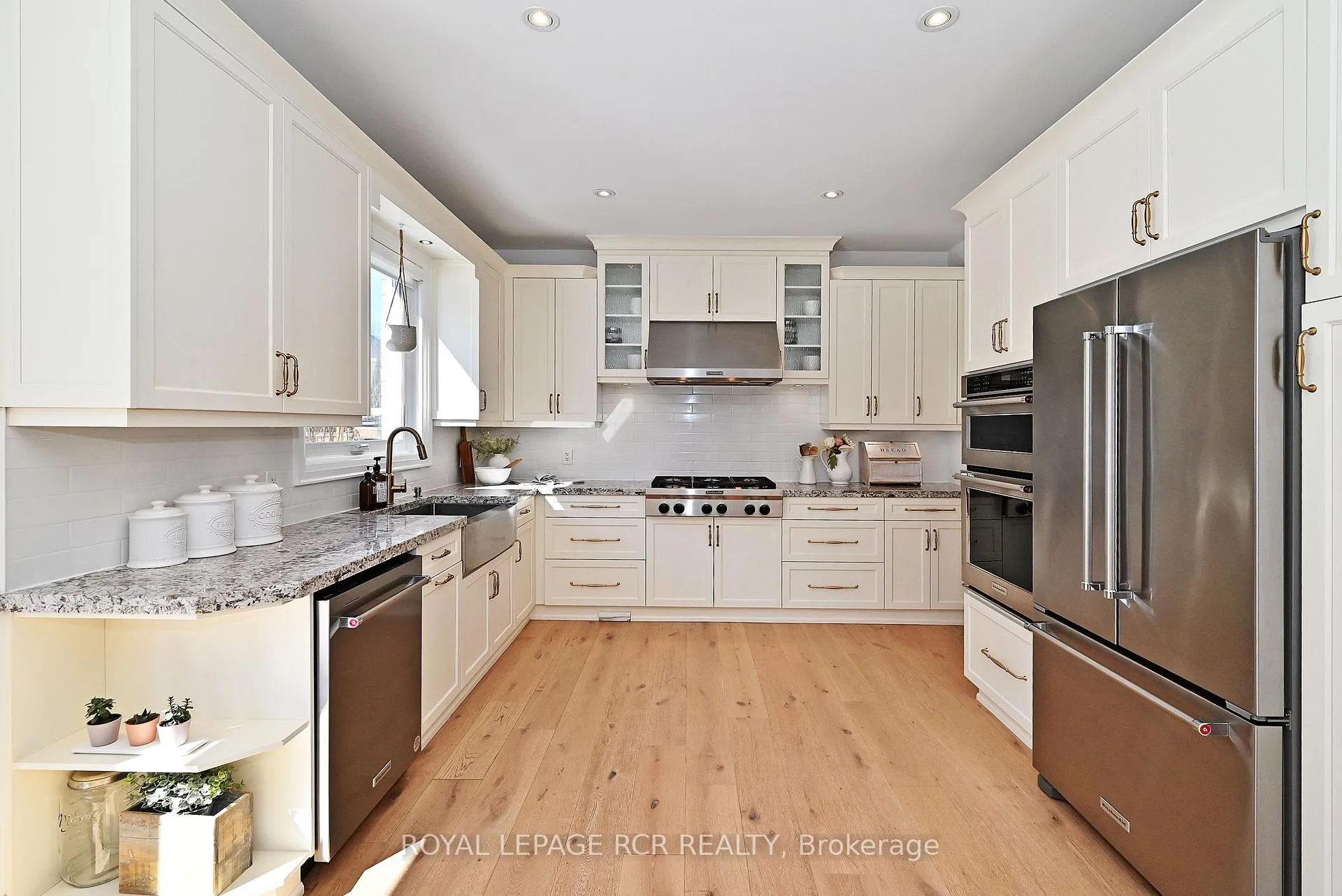 Photo 10 of 99 Deerhorn Crescent, Aurora, Aurora Highlands — HOMEH