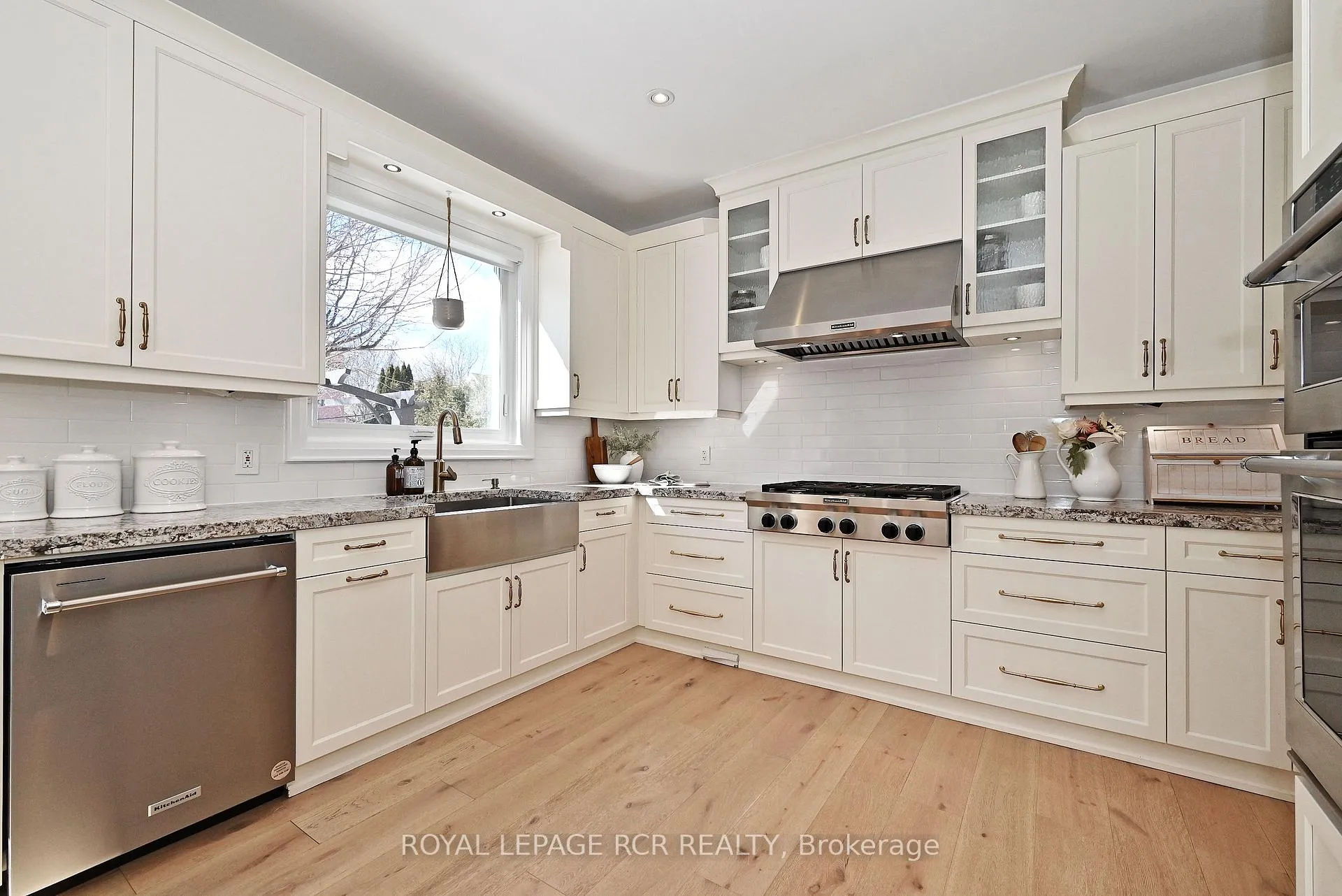 Photo 11 of 99 Deerhorn Crescent, Aurora, Aurora Highlands — HOMEH
