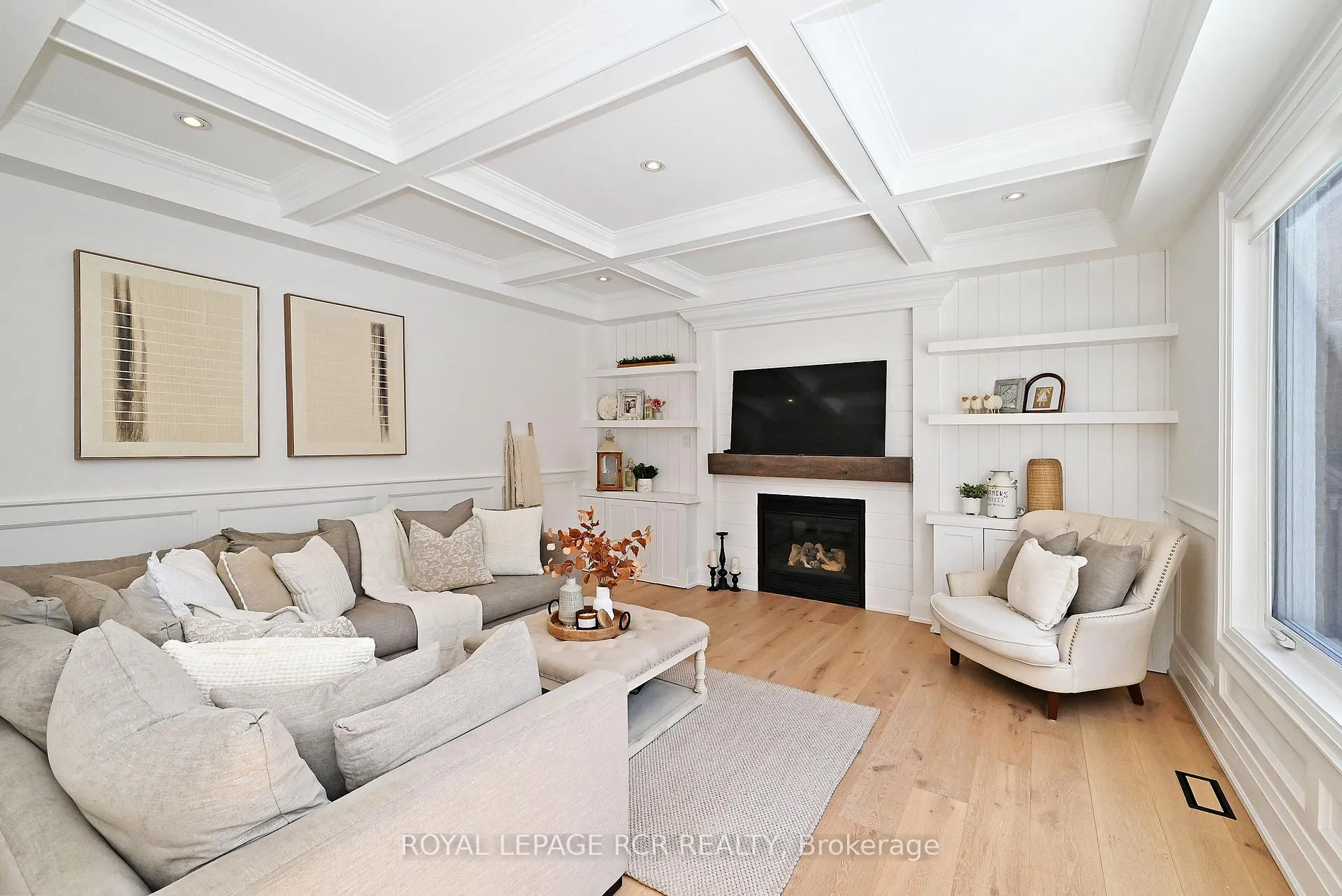 Photo 14 of 99 Deerhorn Crescent, Aurora, Aurora Highlands — HOMEH