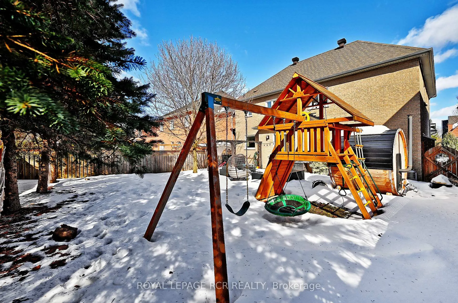 Photo 39 of 99 Deerhorn Crescent, Aurora, Aurora Highlands — HOMEH